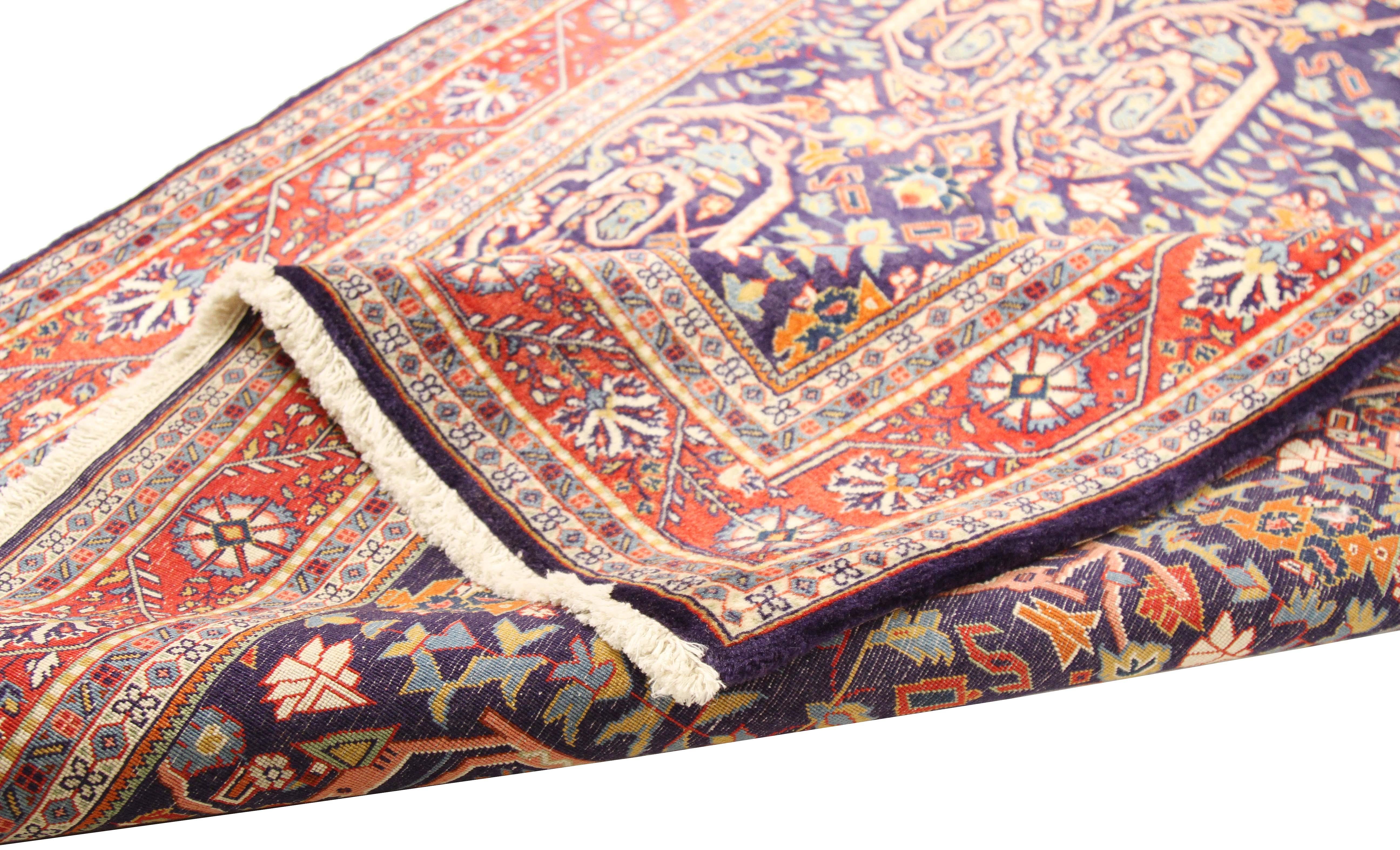 Antiker persischer Sarouk-Teppich mit blauen und orangefarbenen botanischen Details (Sarouk Farahan) im Angebot