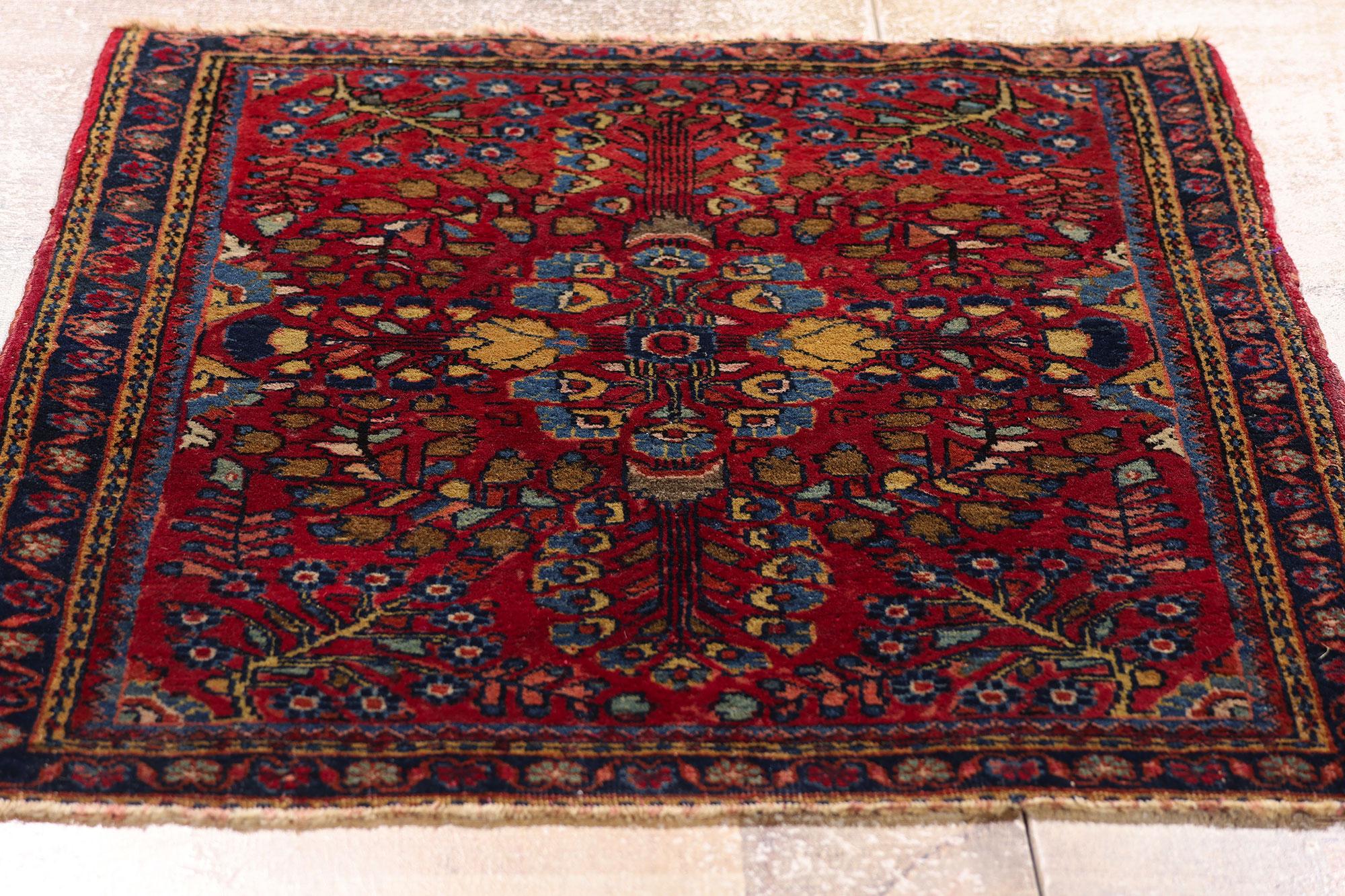 Hand-Knotted Antique Persian Sarouk Rug with Traditional Style For Sale