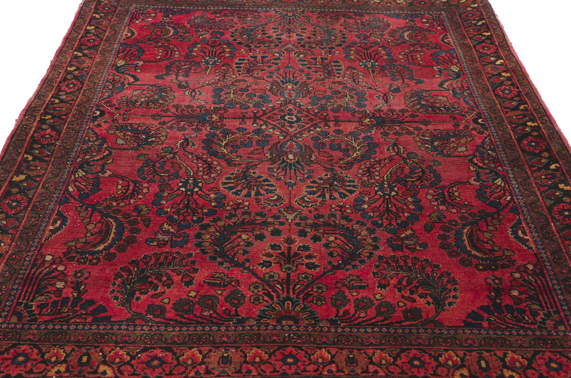 Hand-Knotted Antique Persian Sarouk Rug with Traditional Style For Sale