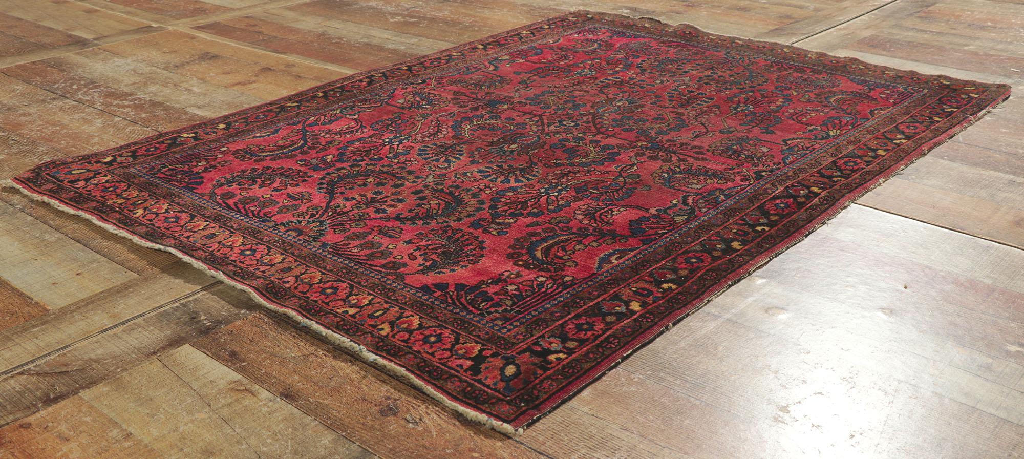 20th Century Antique Persian Sarouk Rug with Traditional Style For Sale