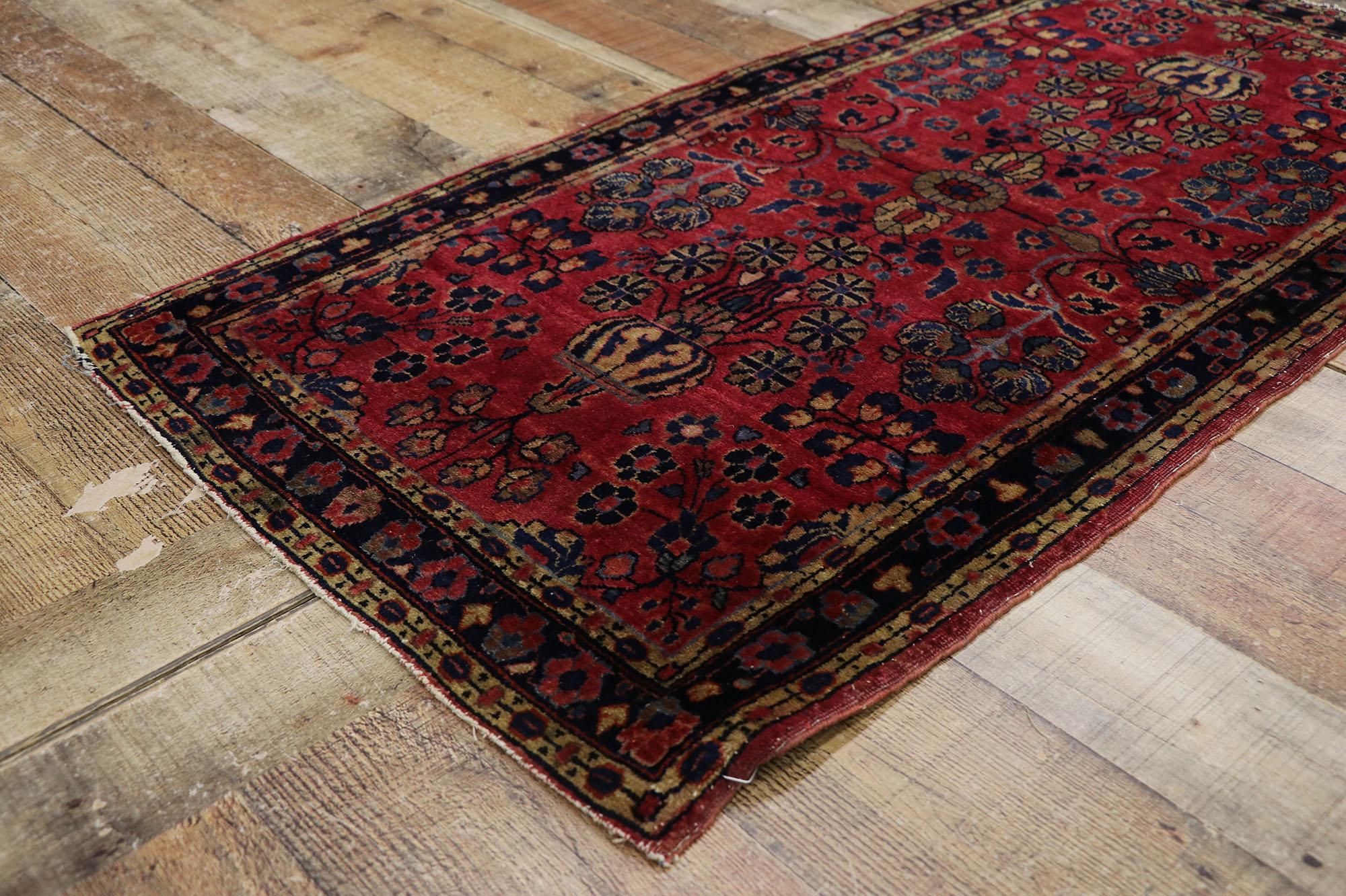 Wool Antique Persian Sarouk Rug with Traditional Style For Sale