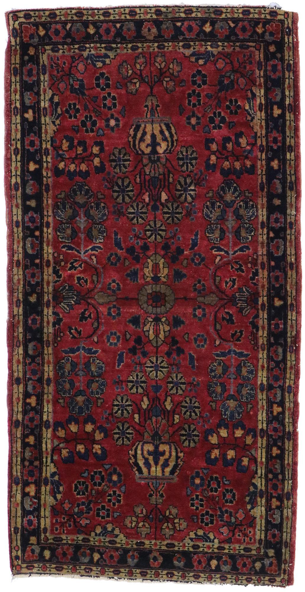 Antique Persian Sarouk Rug with Traditional Style For Sale 2