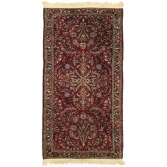 Tapis persan ancien de Sarouk de style traditionnel