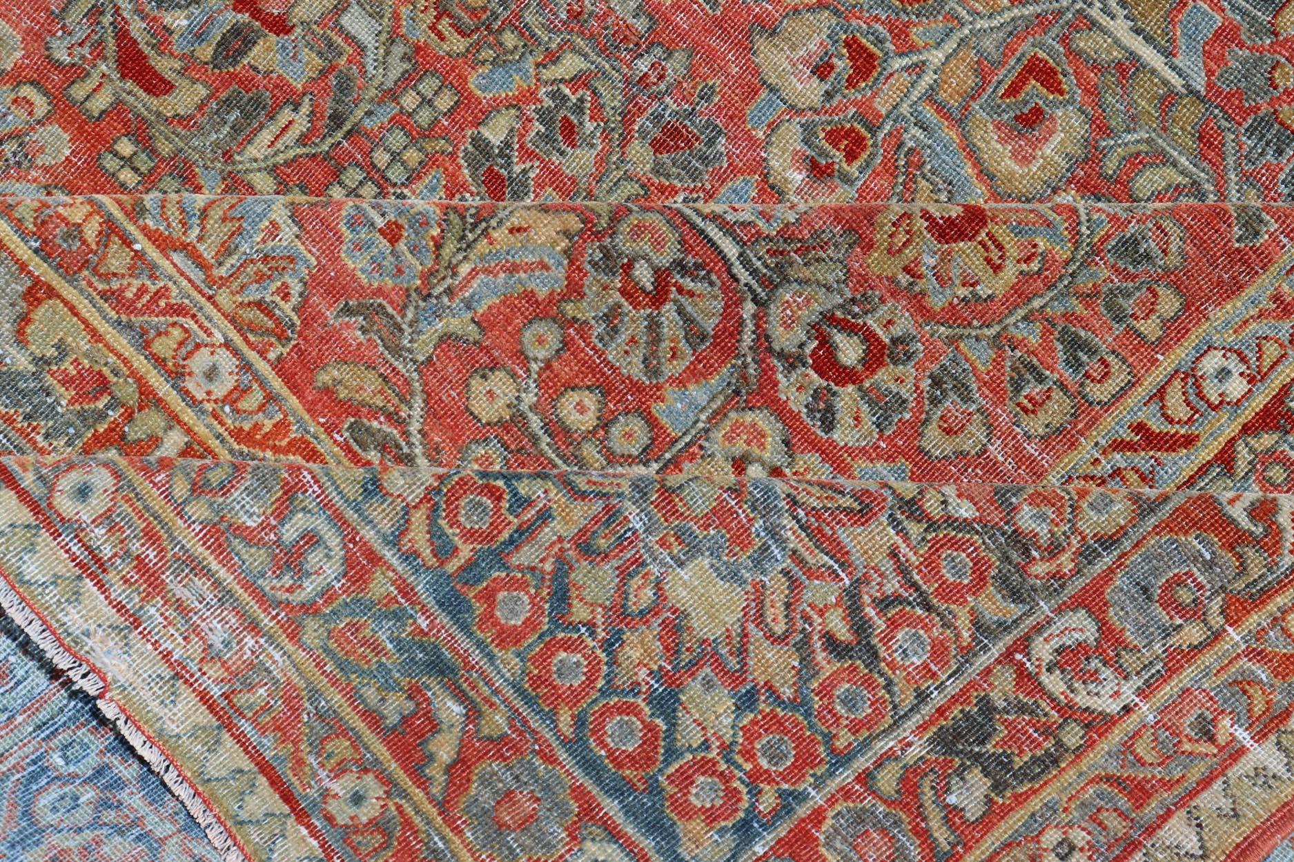Antique Persian Sarouk with All-Over Floral Design on a Light Red Field For Sale 4