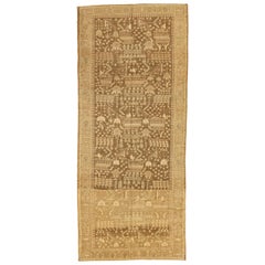 Tapis persan antique Saveh avec détails botaniques beige et ivoire