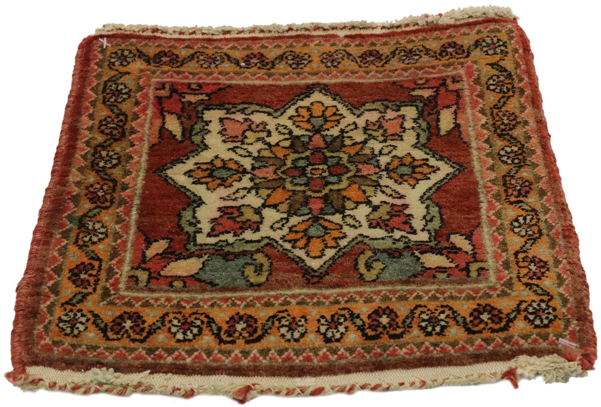 Antiker persischer Semnan-Teppich (Stammeskunst) im Angebot