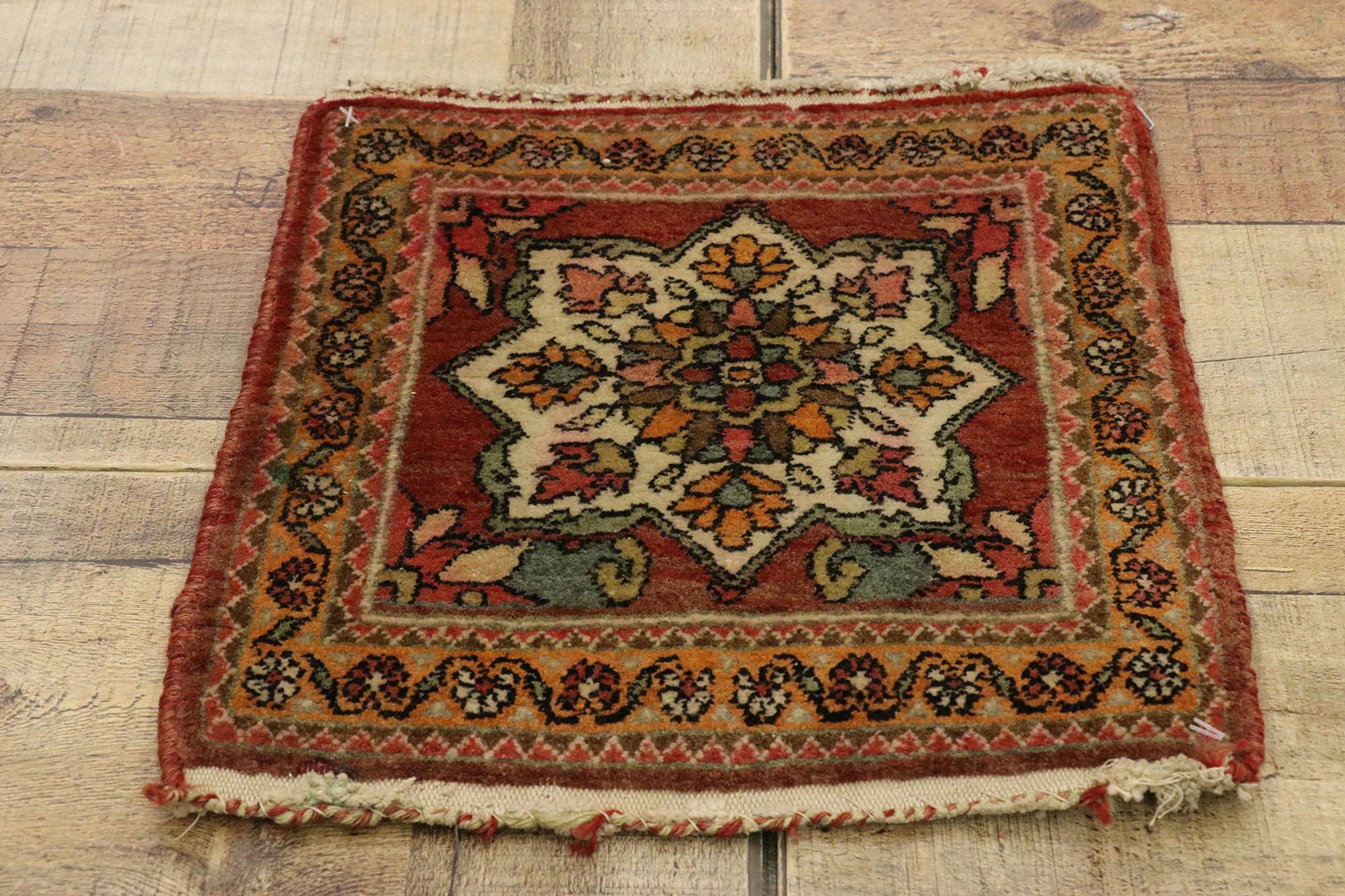 Antiker persischer Semnan-Teppich (20. Jahrhundert) im Angebot