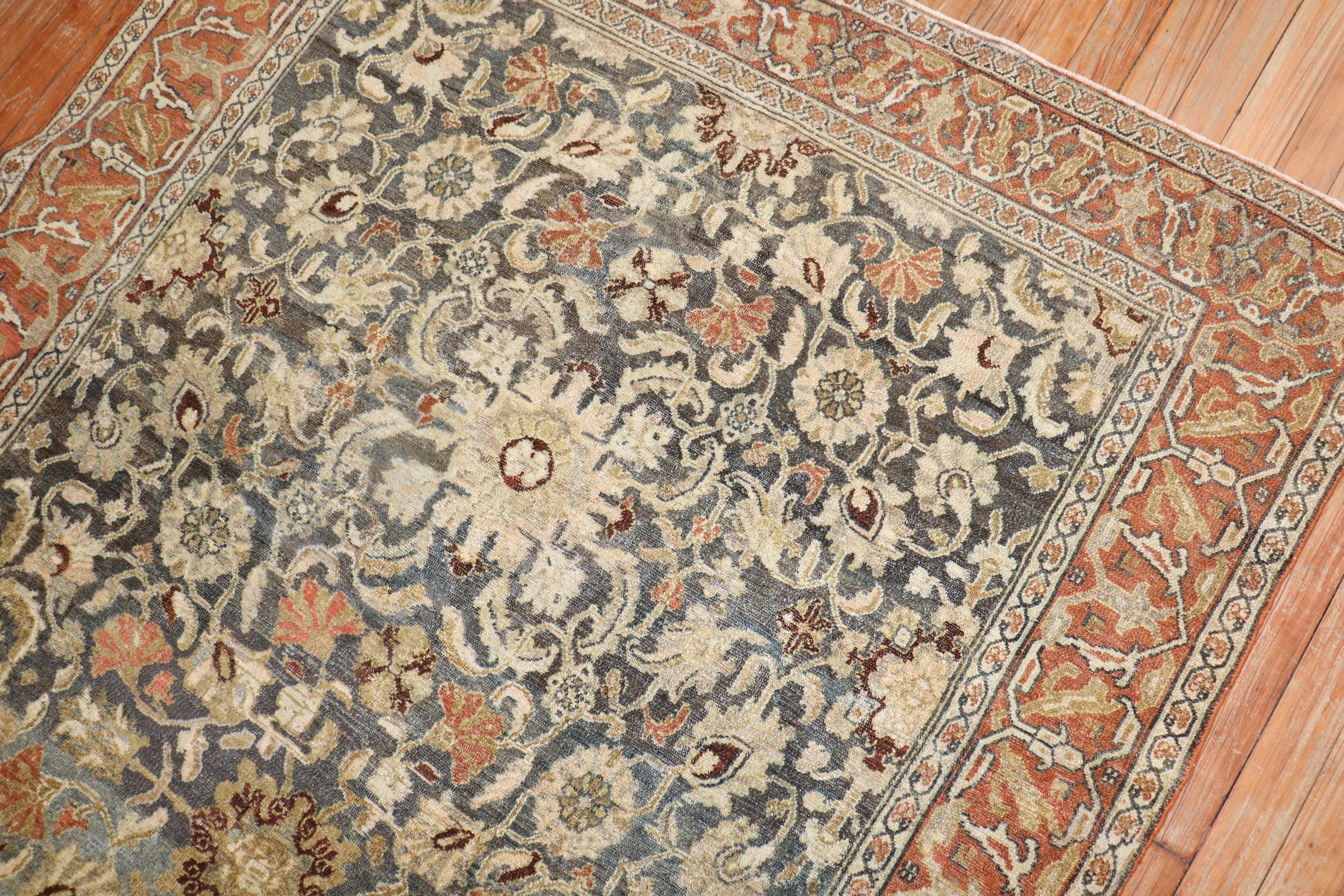 Antique Persian Senneh Bibikabad Rug In Good Condition For Sale In New York, NY