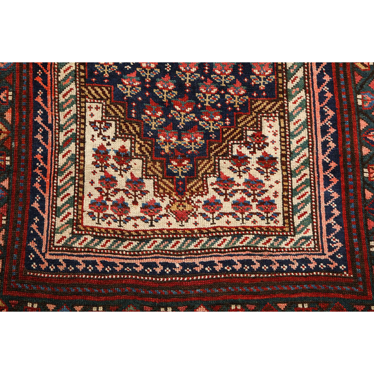 Antique 1900s Wool Persian Senneh Rug, 5' x 9' In Good Condition For Sale In New York, NY