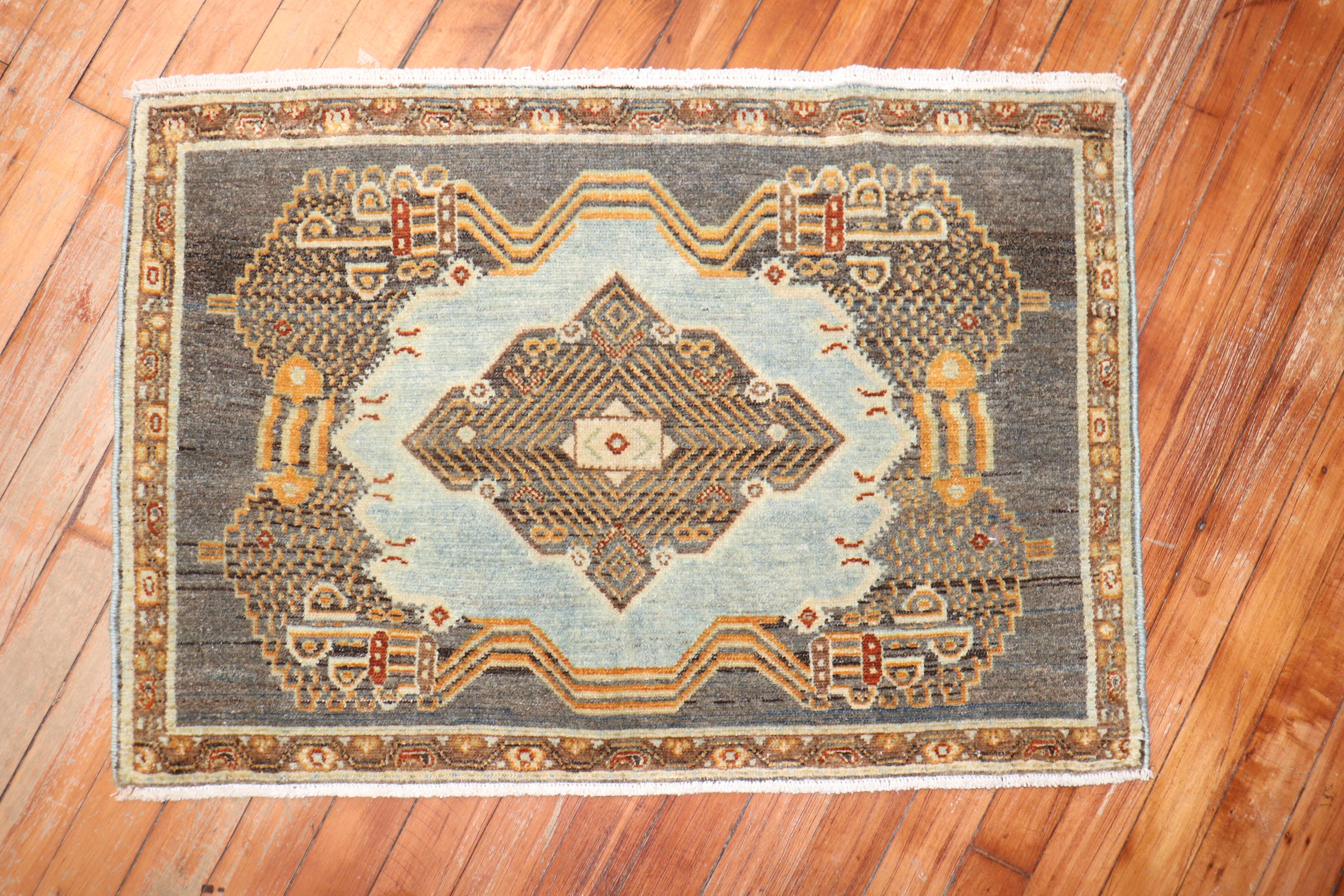 Antique Persian Senneh Early 20th Century Rug For Sale 1