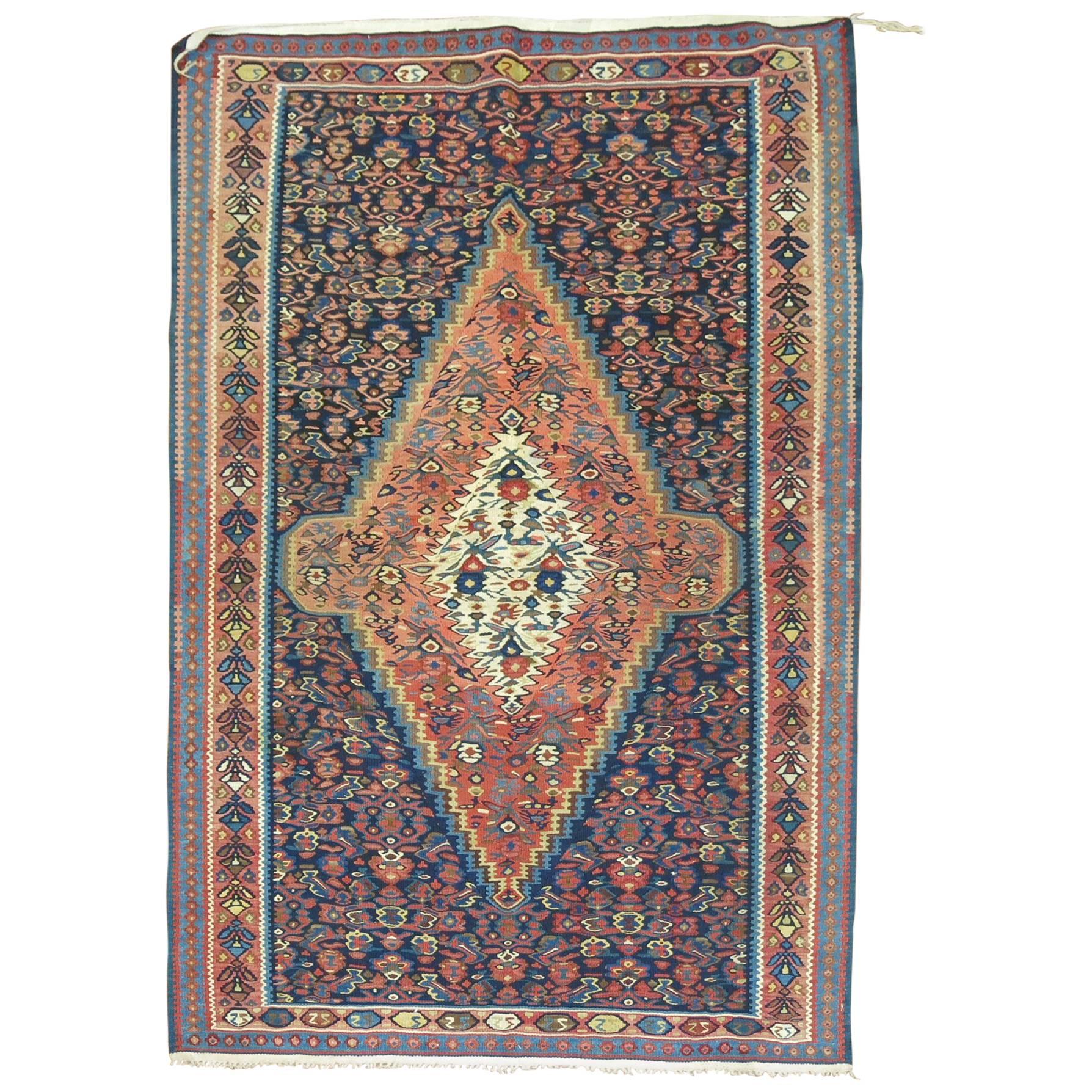 Antico tappeto persiano Senneh Kilim a trama piatta
