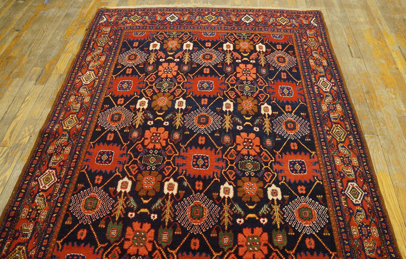 Late 19th Century W. Persian Senneh Carpet ( 4' 5'' x 6' 5'' - 135 x 196 ) For Sale 6