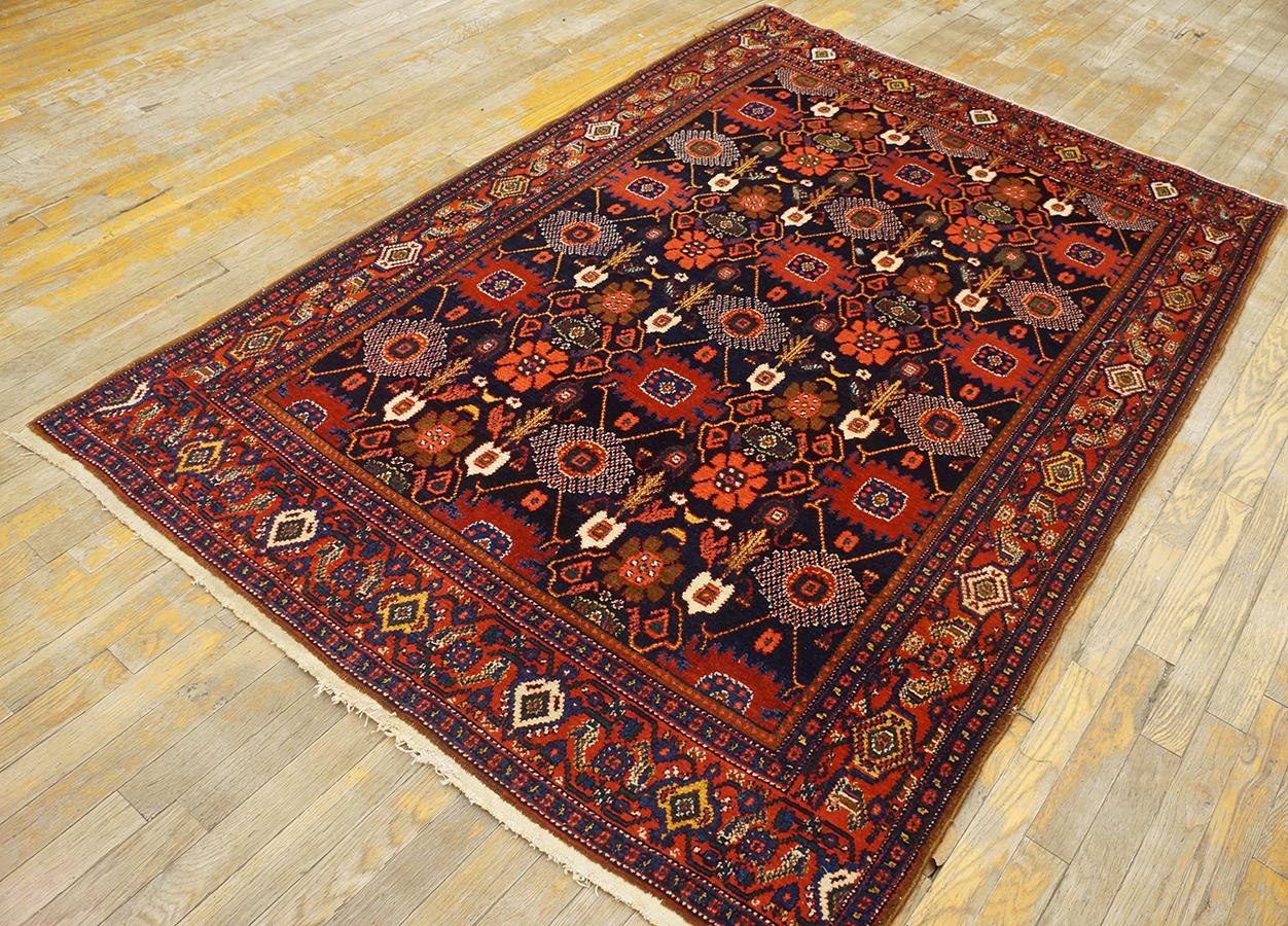 Hand-Knotted Late 19th Century W. Persian Senneh Carpet ( 4' 5'' x 6' 5'' - 135 x 196 ) For Sale