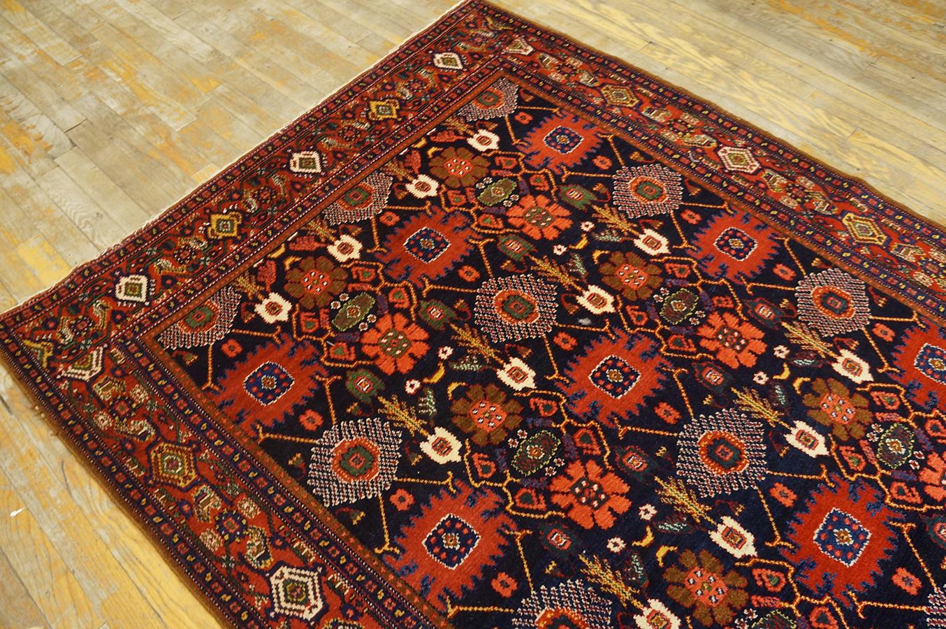Late 19th Century W. Persian Senneh Carpet ( 4' 5'' x 6' 5'' - 135 x 196 ) For Sale 1