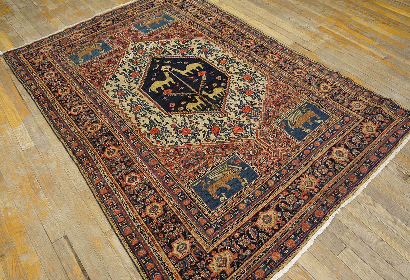  19th Century W. Persian Senneh Carpet with Lions & Camels
( 4'8'' x 6'6'' - 142 x 198 )