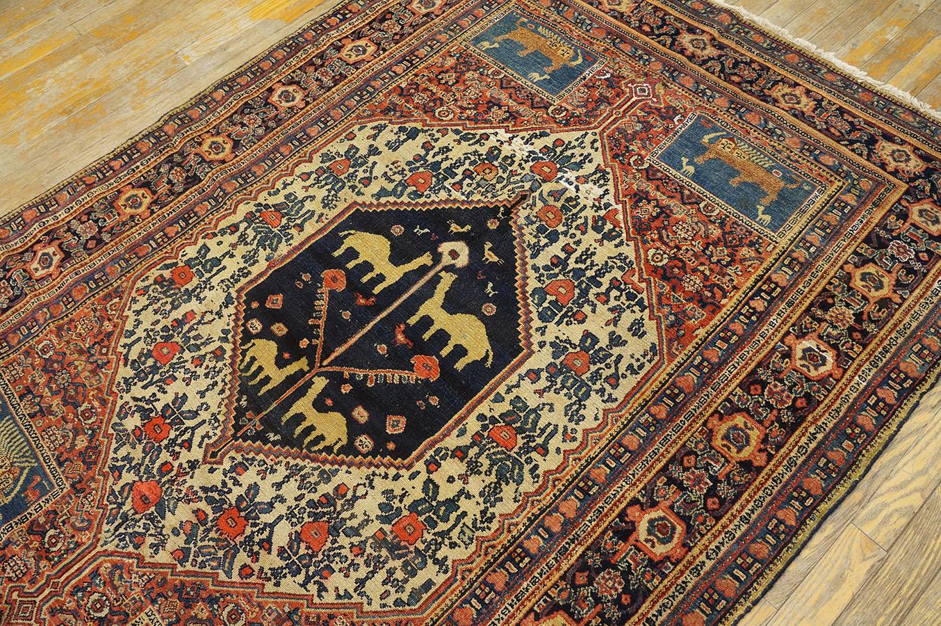  19th Century W. Persian Senneh Carpet ( 4'8'' x 6'6'' - 142 x 198 ) For Sale 2