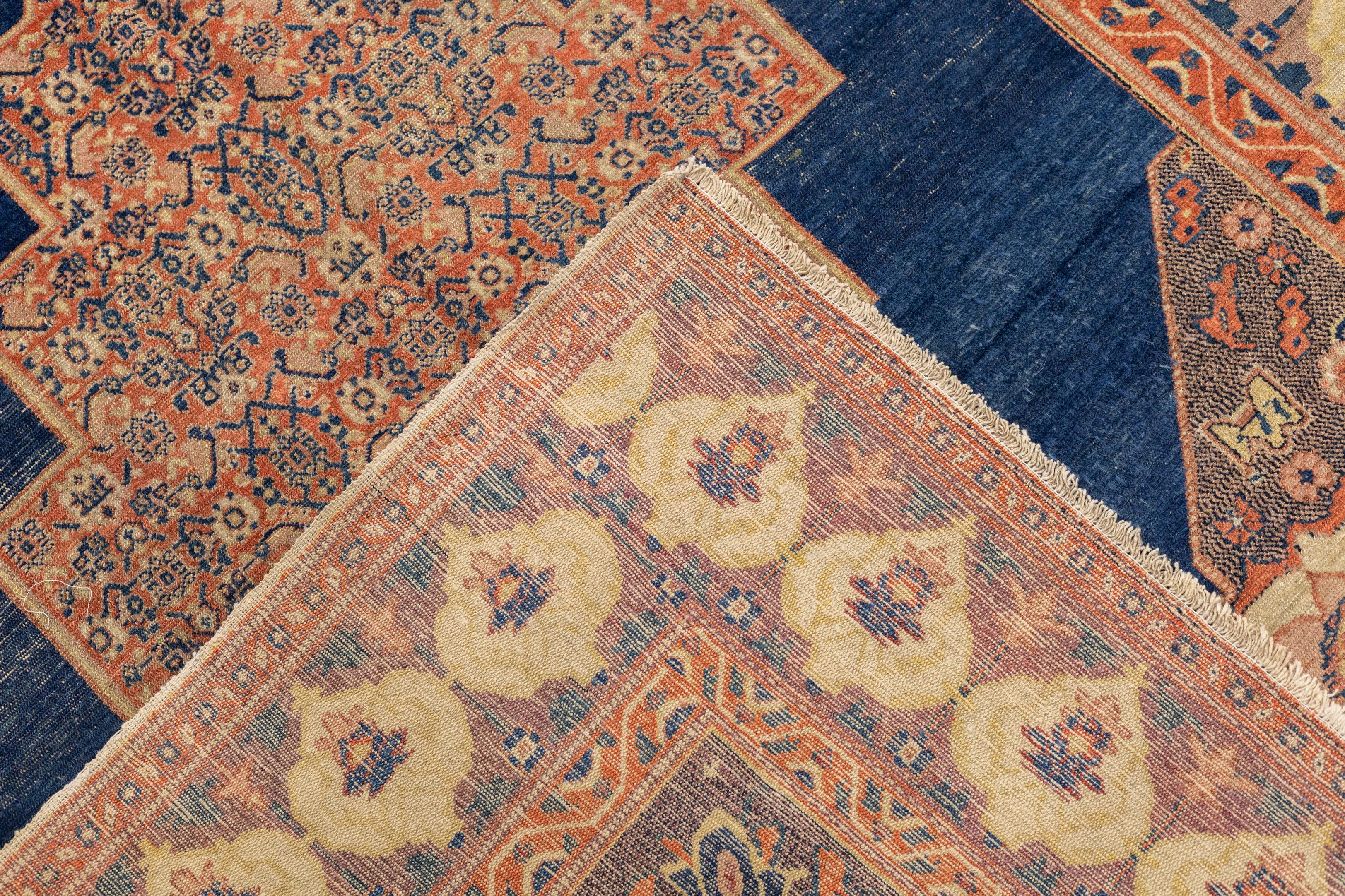 Antiker persischer Senneh-Teppich 4'6'' x 6'2'' im Angebot 4