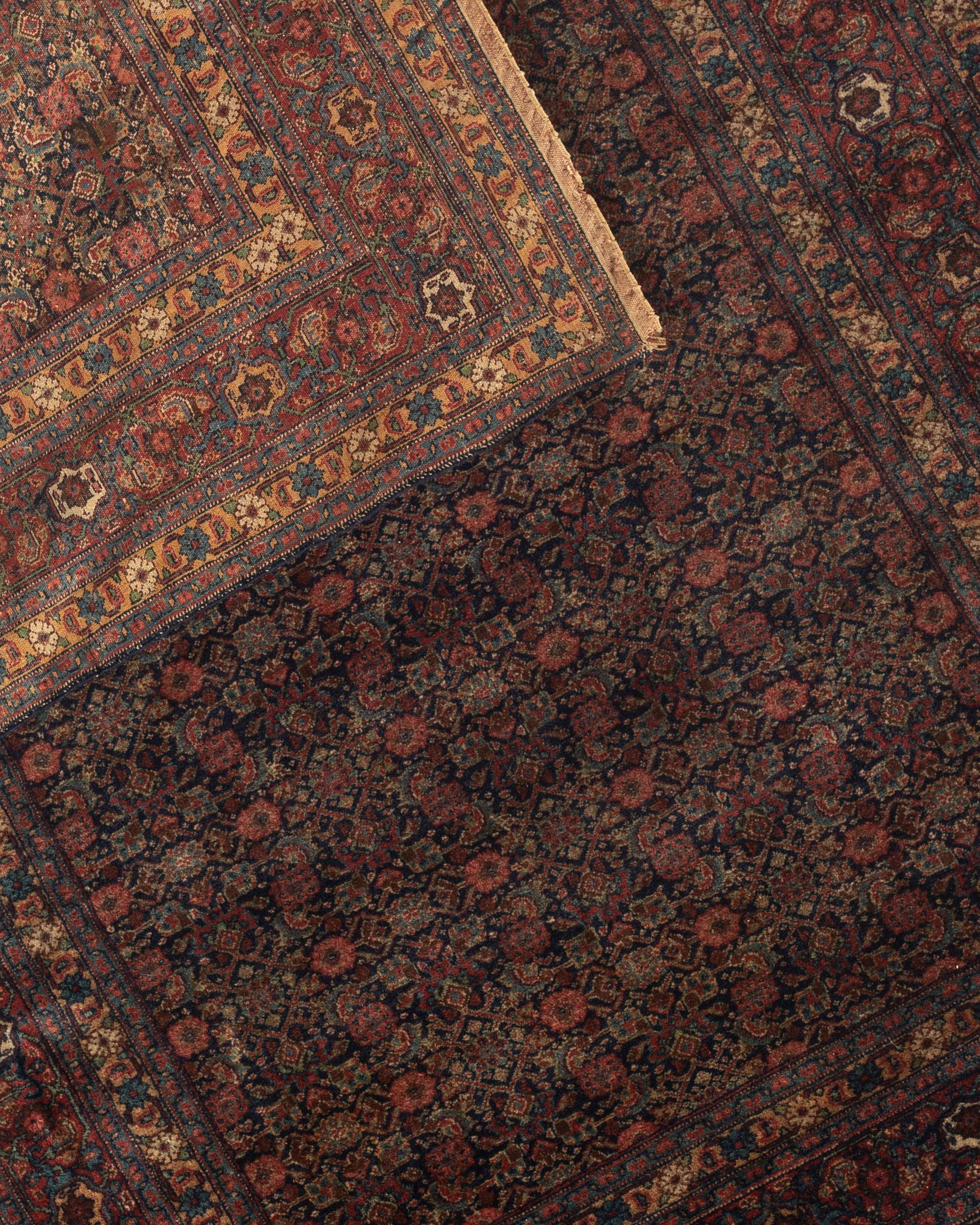 Antiker persischer Senneh-Teppich, um 1900, 1,82 m x 1,83 m (Wolle) im Angebot