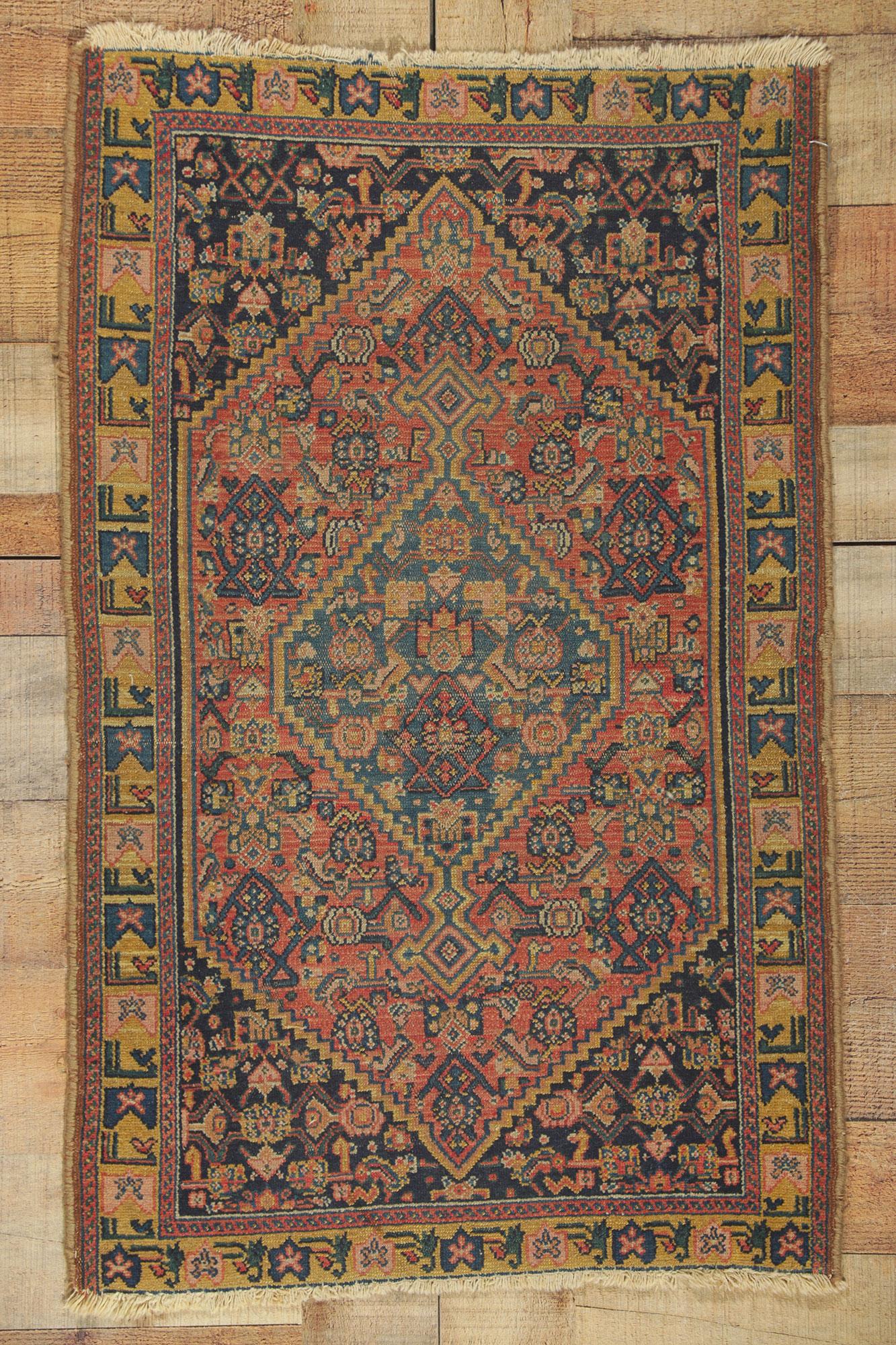Antique Persian Senneh Rug In Good Condition For Sale In Dallas, TX