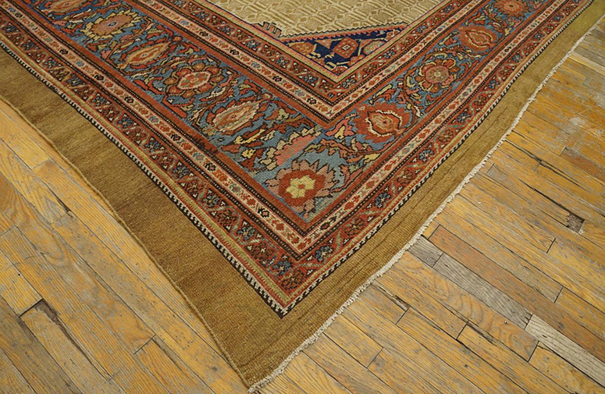 W. Persischer Kamelhaar-Serab-Teppich aus dem 19. Jahrhundert ( 13' x 21' - 396 x 640) im Zustand „Gut“ im Angebot in New York, NY