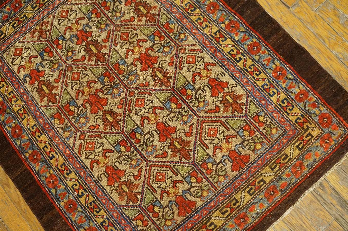 Tappeto Serab persiano del XIX secolo ( 3'2'' x 3'9'' - 97 x 114 ) In condizioni buone in vendita a New York, NY