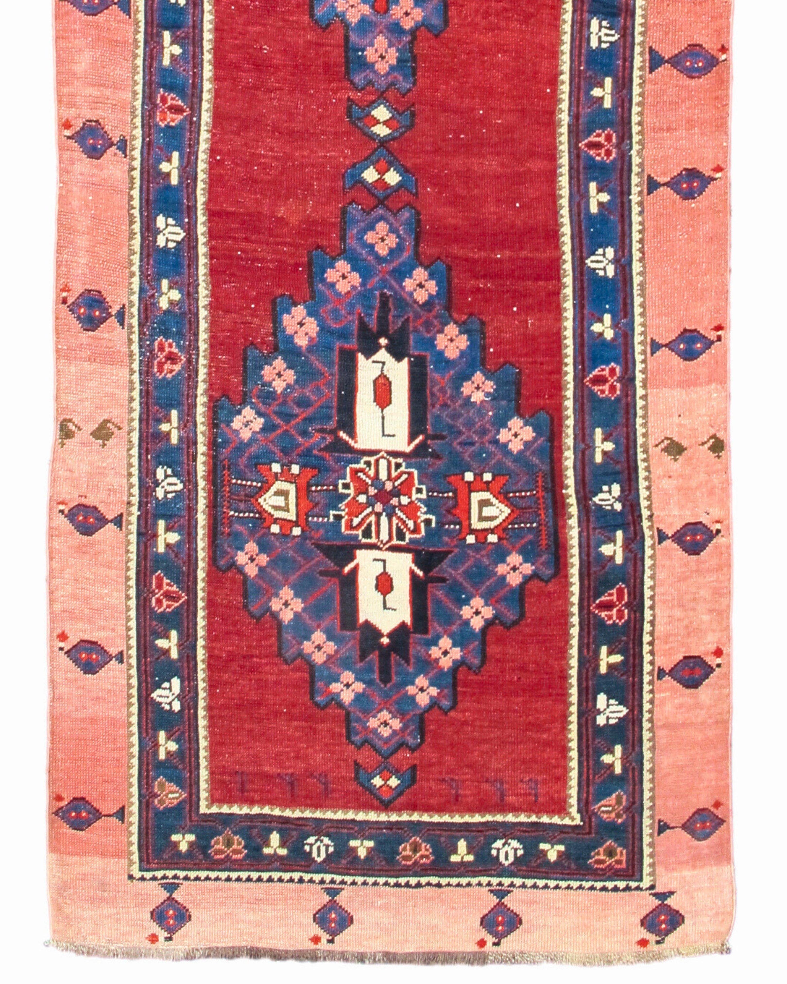Antique Persian Serab Runner, c. 1900 In Good Condition For Sale In San Francisco, CA