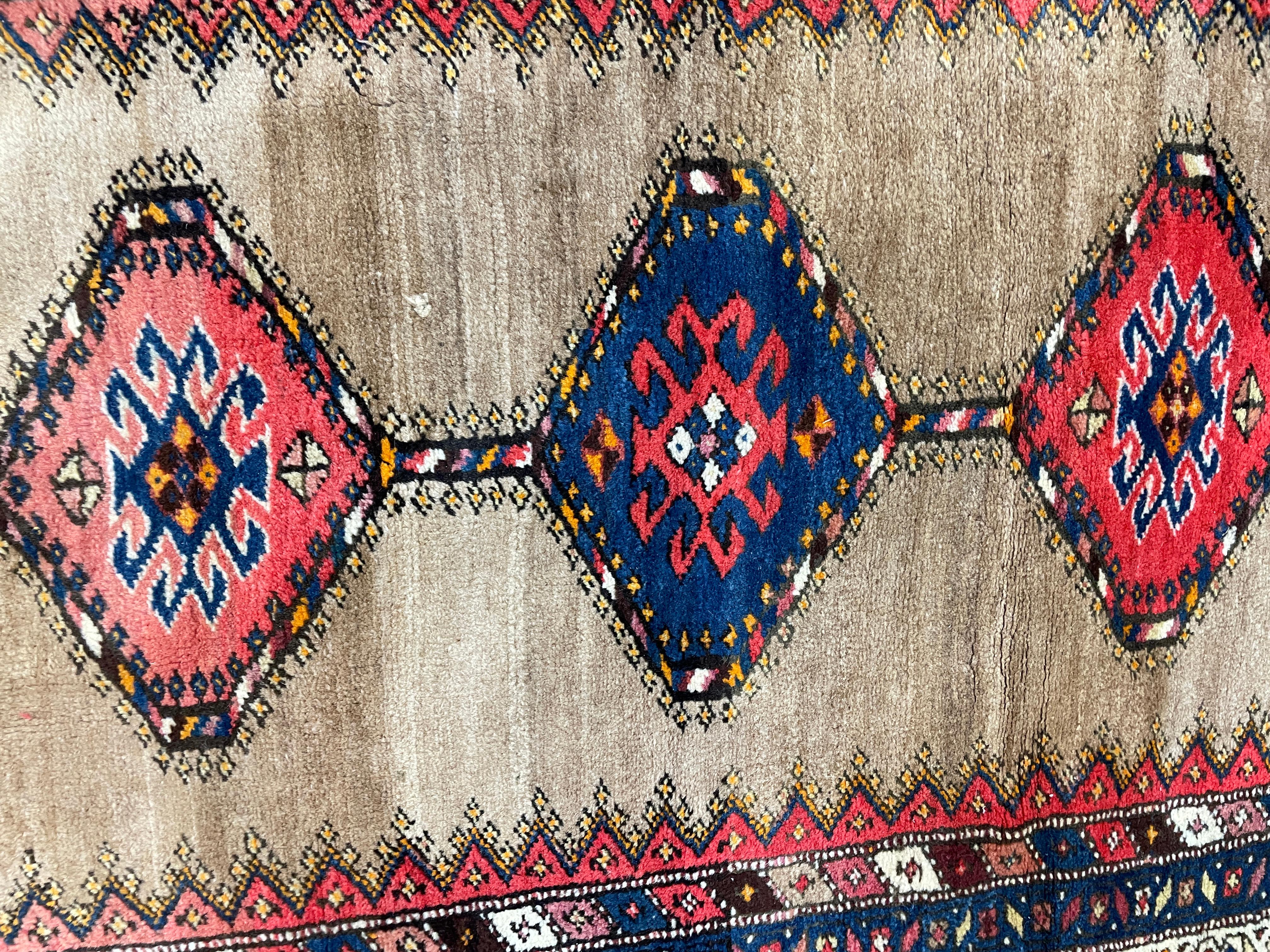 Antique Persian Serab/Serapi Runner, Camel Color, C-1900's In Excellent Condition For Sale In Evanston, IL