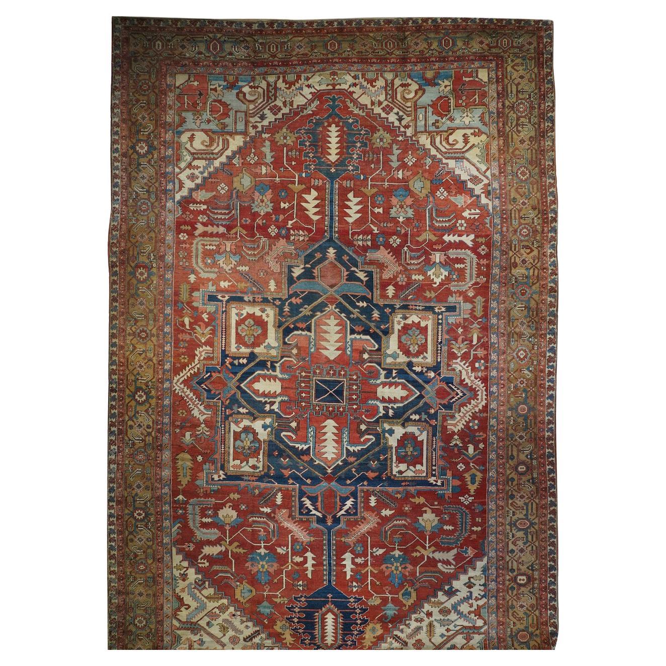 Antiker persischer Serapi-Teppich aus Persien im Angebot