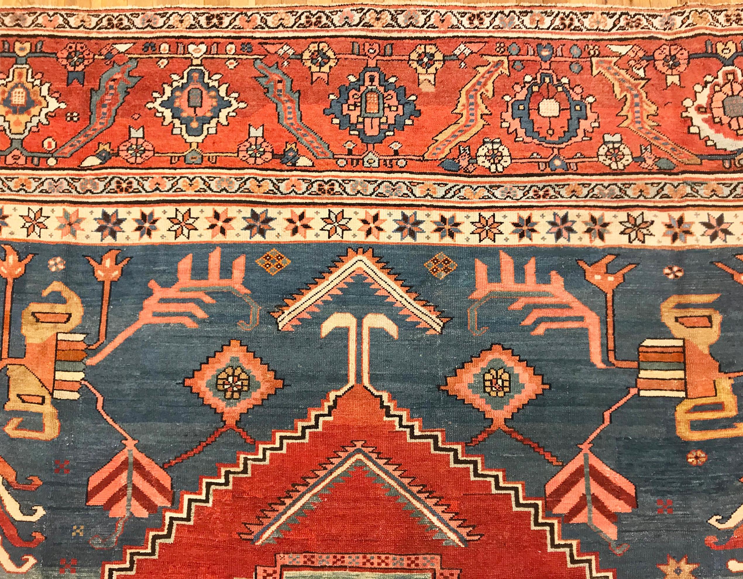 Antique Persian Serapi Bakshaish Oriental Carpet, in Large Size with Soft Colors For Sale 6