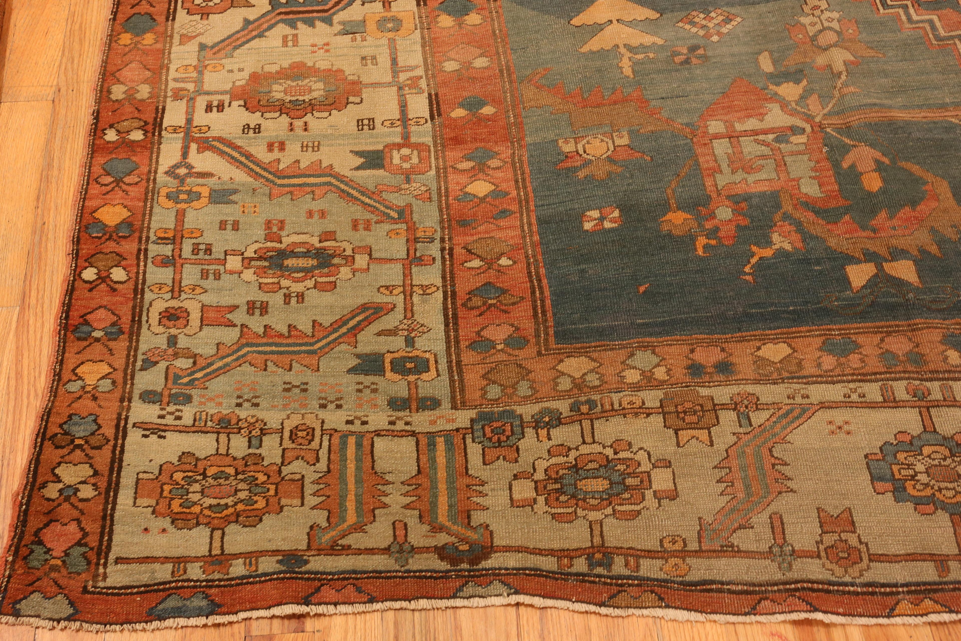 Antique Persian Serapi Bakshaish Rug. 11 ft 10 in x 14 ft 10 in In Good Condition In New York, NY