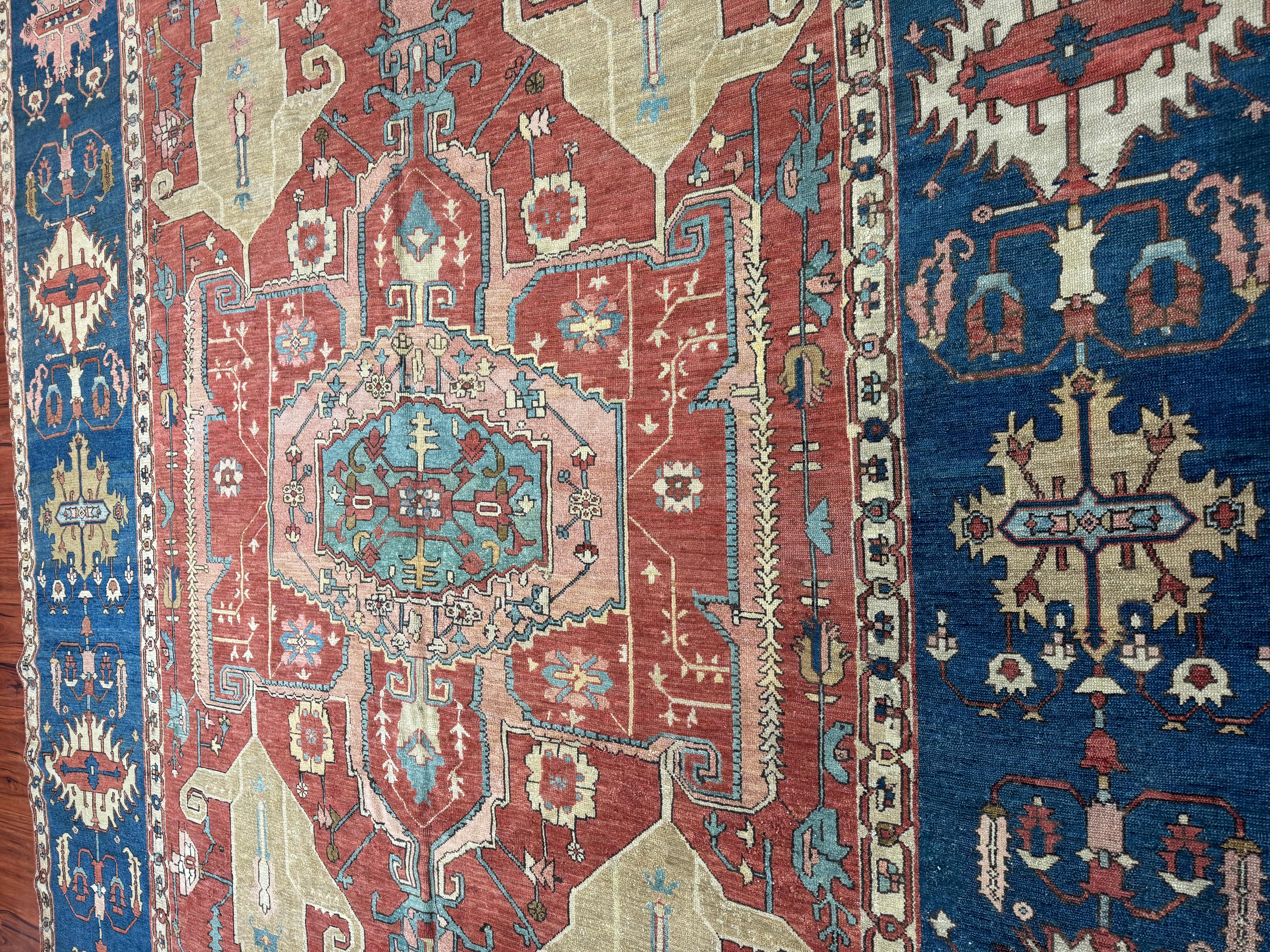 Antiker persischer Serapi Bakshaish-Teppich im Angebot 13