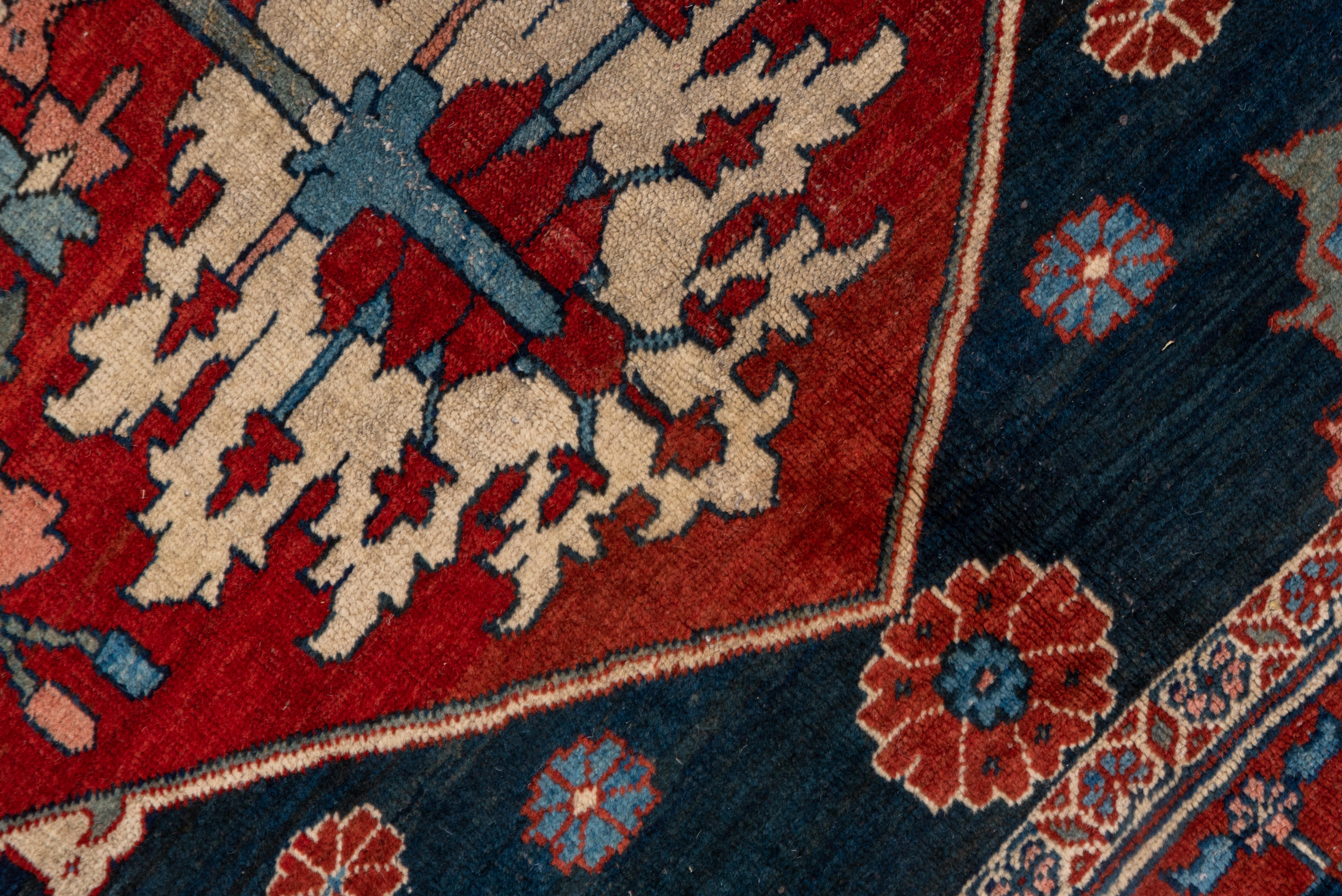 Early 20th Century Antique Persian Serapi Carpet, circa 1900s