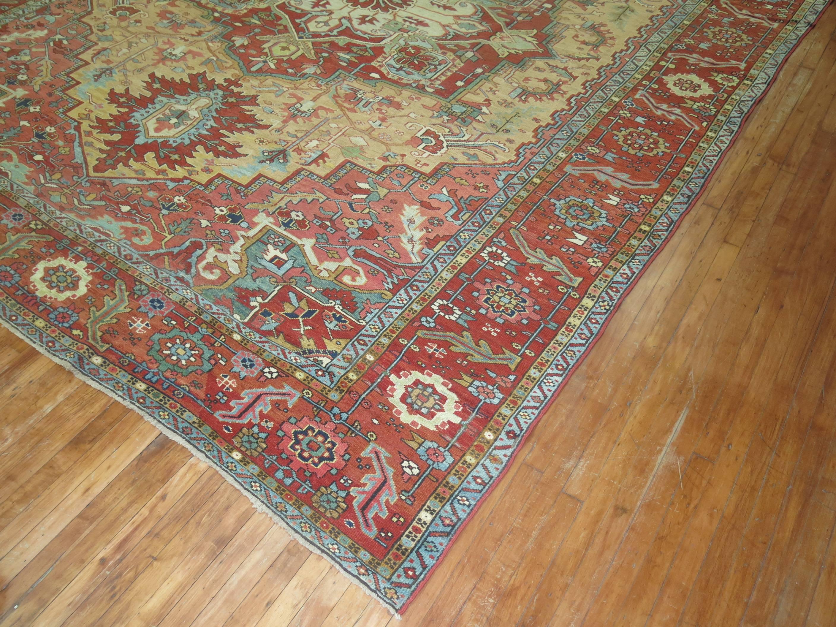 Serapi Heriz Persian Hand Knotted Antique Traditional Wool Rug For Sale 6