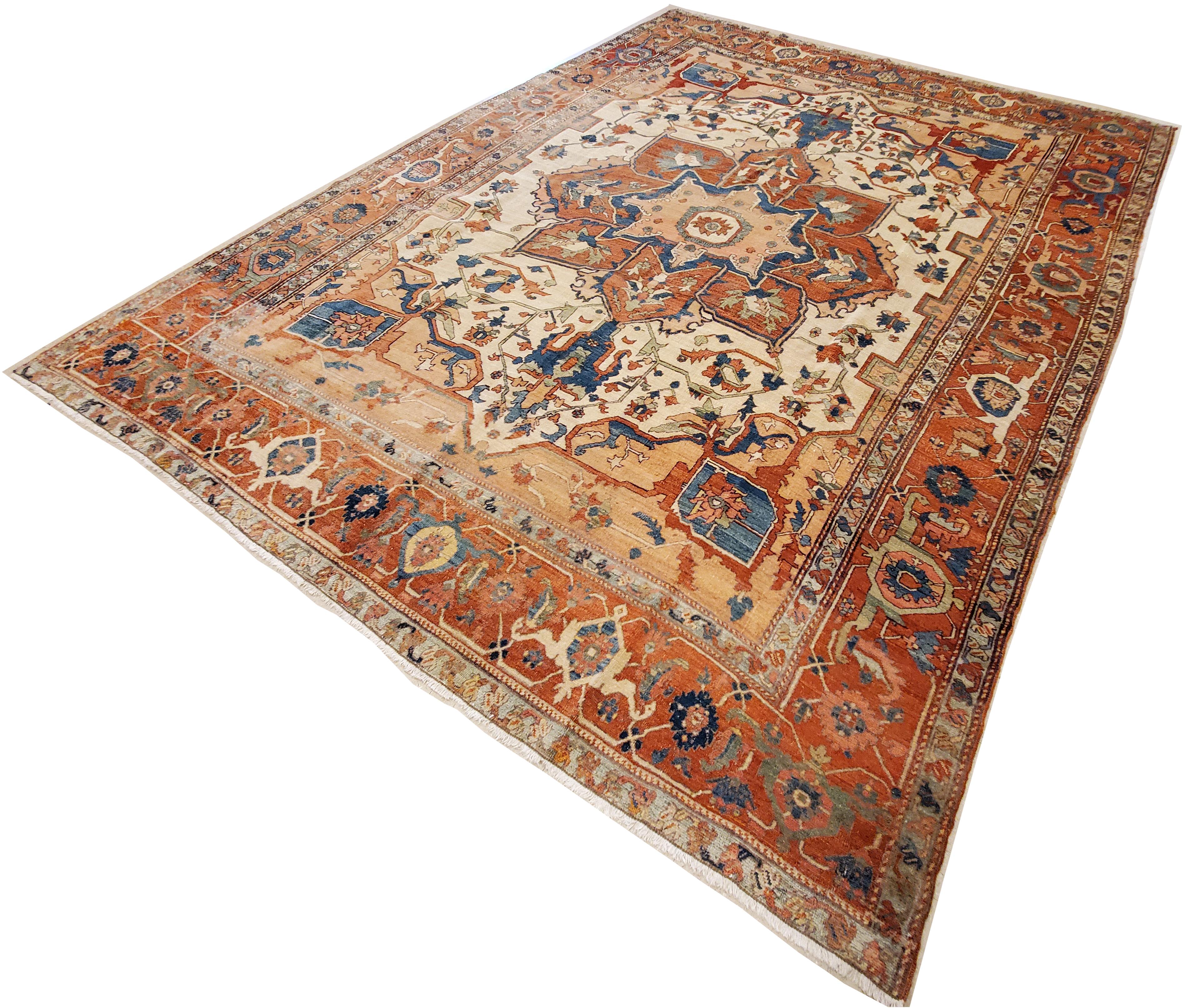 Antique Persian Serapi Carpet, Geometric, Ivory Hand Knotted Wool Oriental Rug in vendita 3