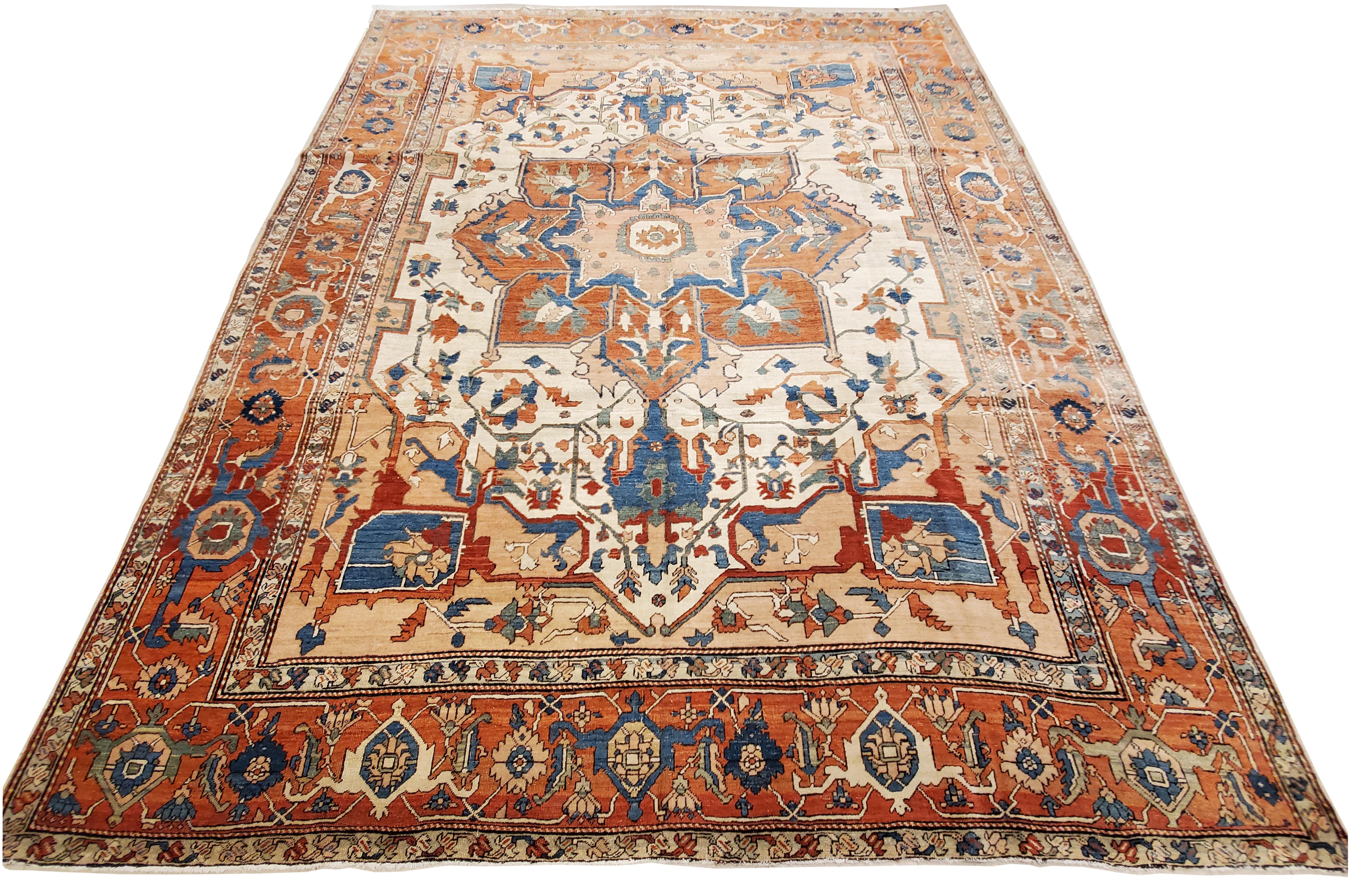 Persiano Antique Persian Serapi Carpet, Geometric, Ivory Hand Knotted Wool Oriental Rug in vendita