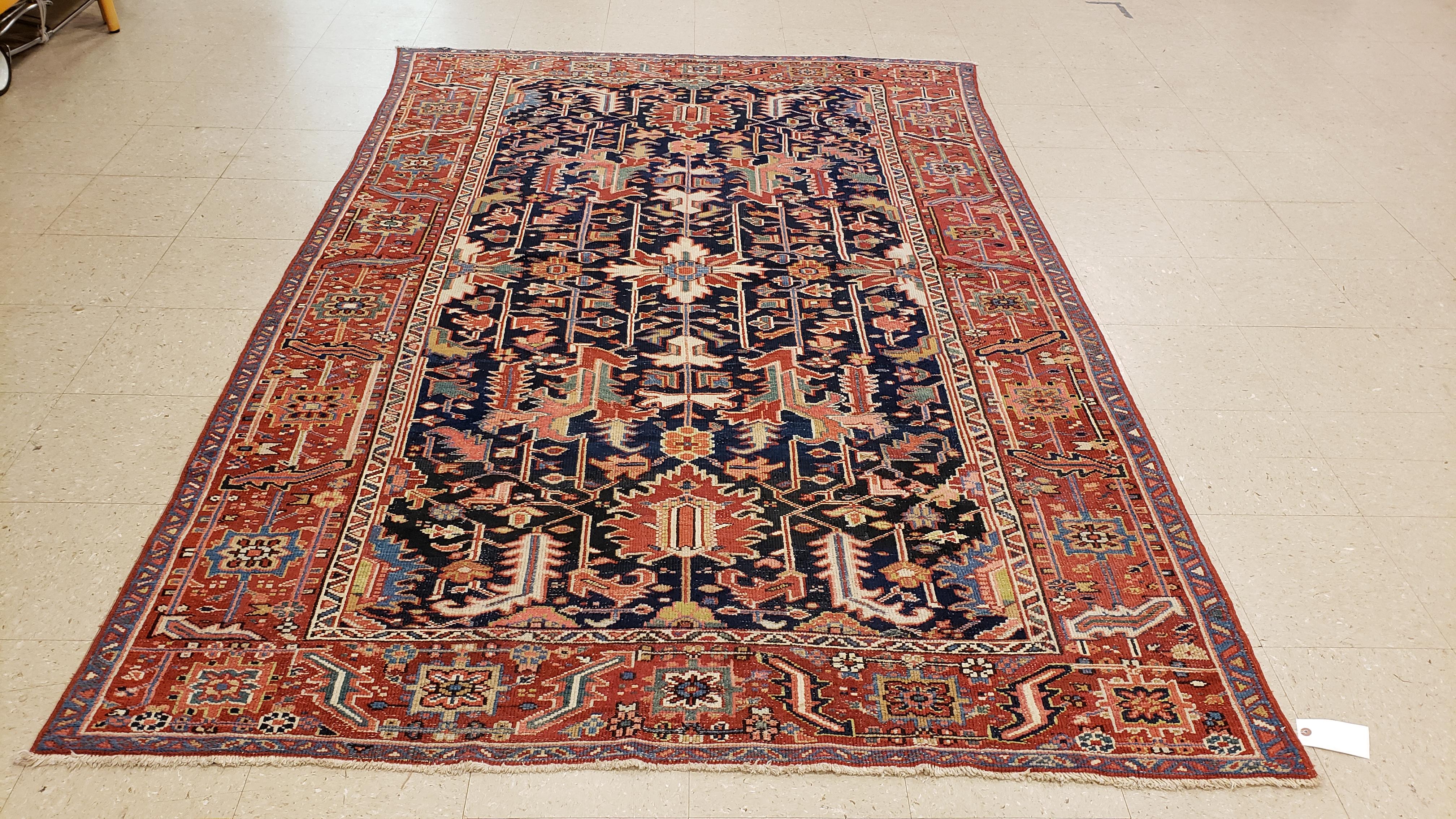 Antique Persian Serapi Carpet, Geometric, Navy Hand Knotted Wool Oriental Rug 3