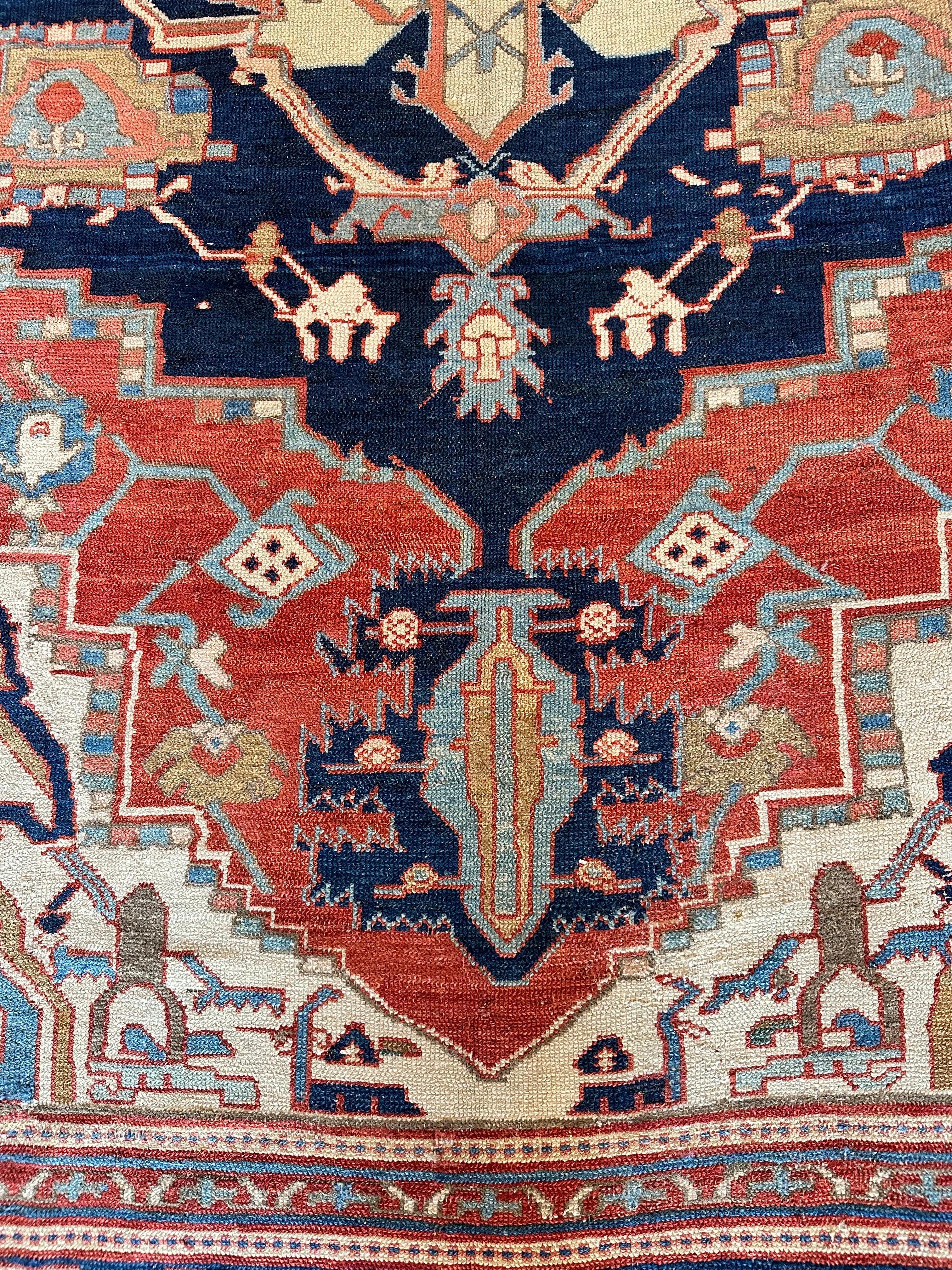 Antiker persischer Serapi-Teppich, handgefertigter orientalischer Teppich, Hellblau, Elfenbein, Rostrot im Angebot 7