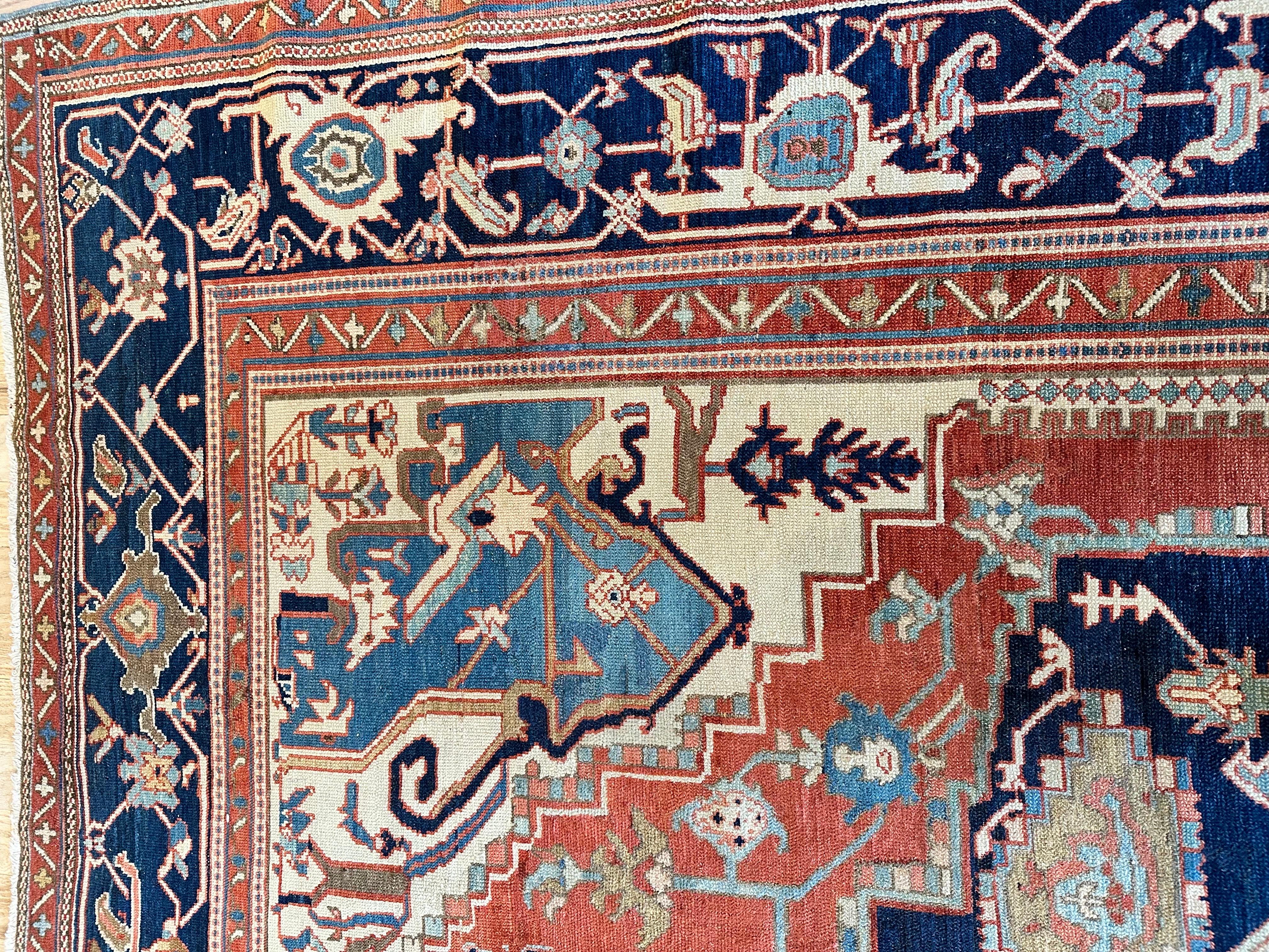 Antiker persischer Serapi-Teppich, handgefertigter orientalischer Teppich, Hellblau, Elfenbein, Rostrot im Angebot 16
