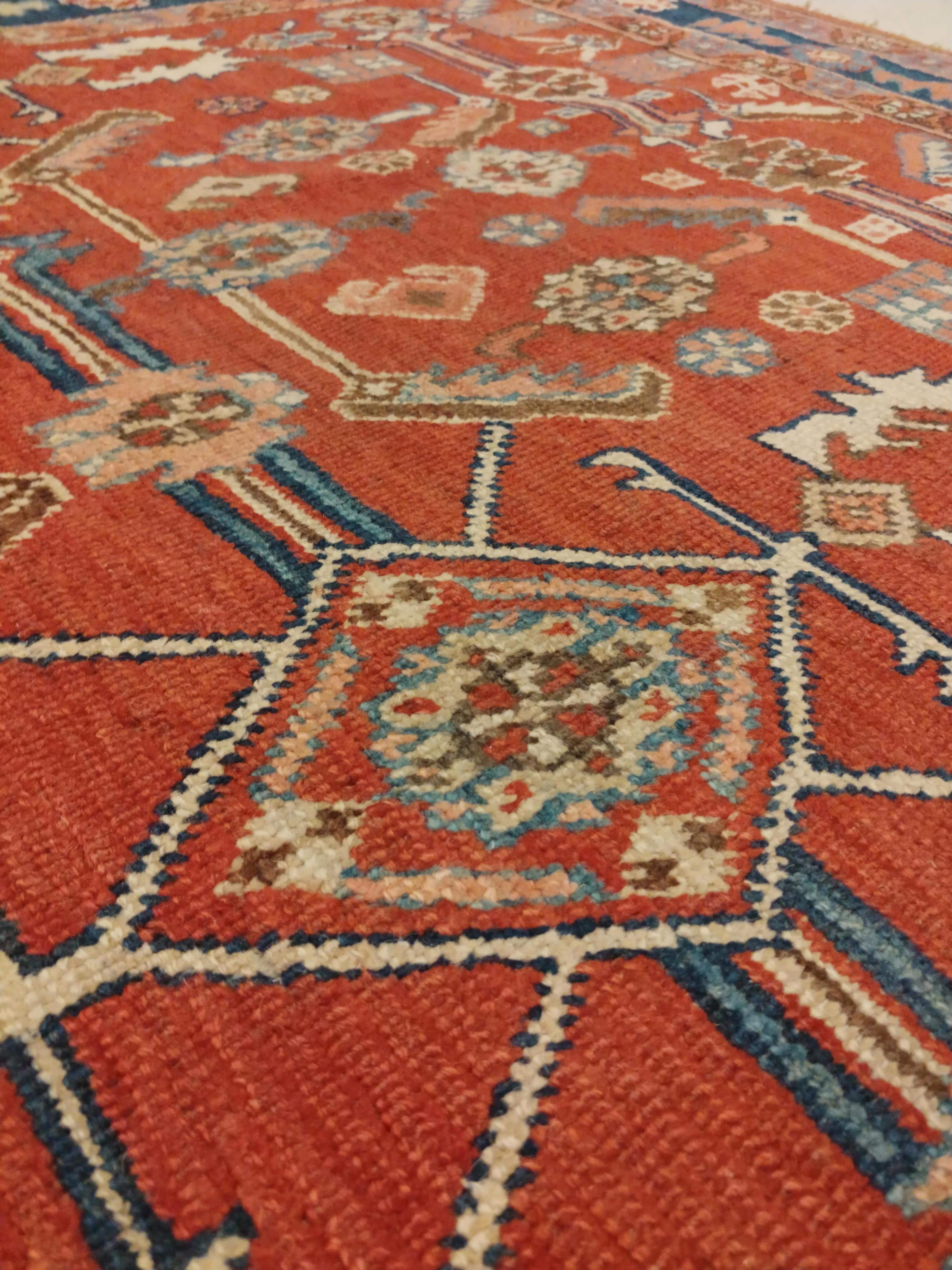 Antique Persian Serapi Carpet, Handmade Oriental Rug, Rust-Ivory Blue In Good Condition In Port Washington, NY
