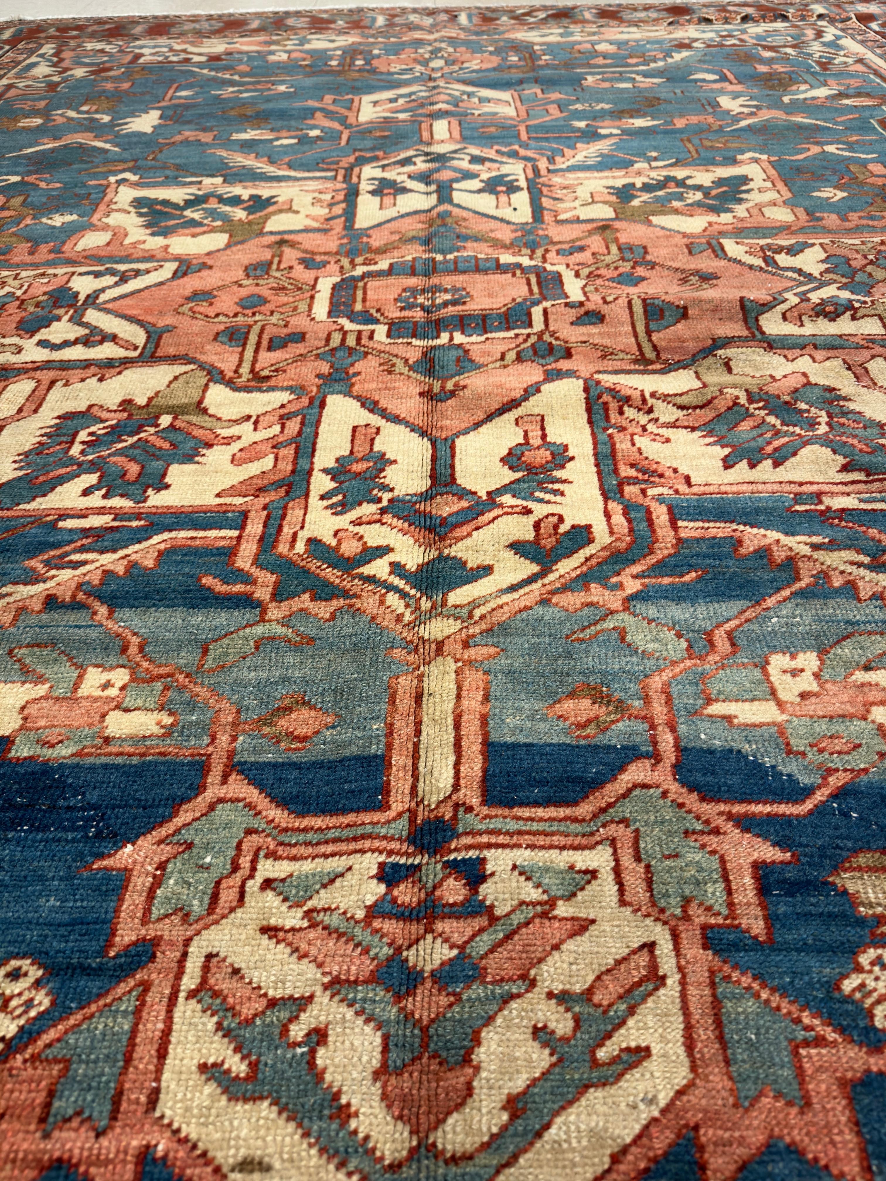 Antique Persian Serapi Carpet, Handmade Rug Light Blue, Ivory, Rusty Red For Sale 6
