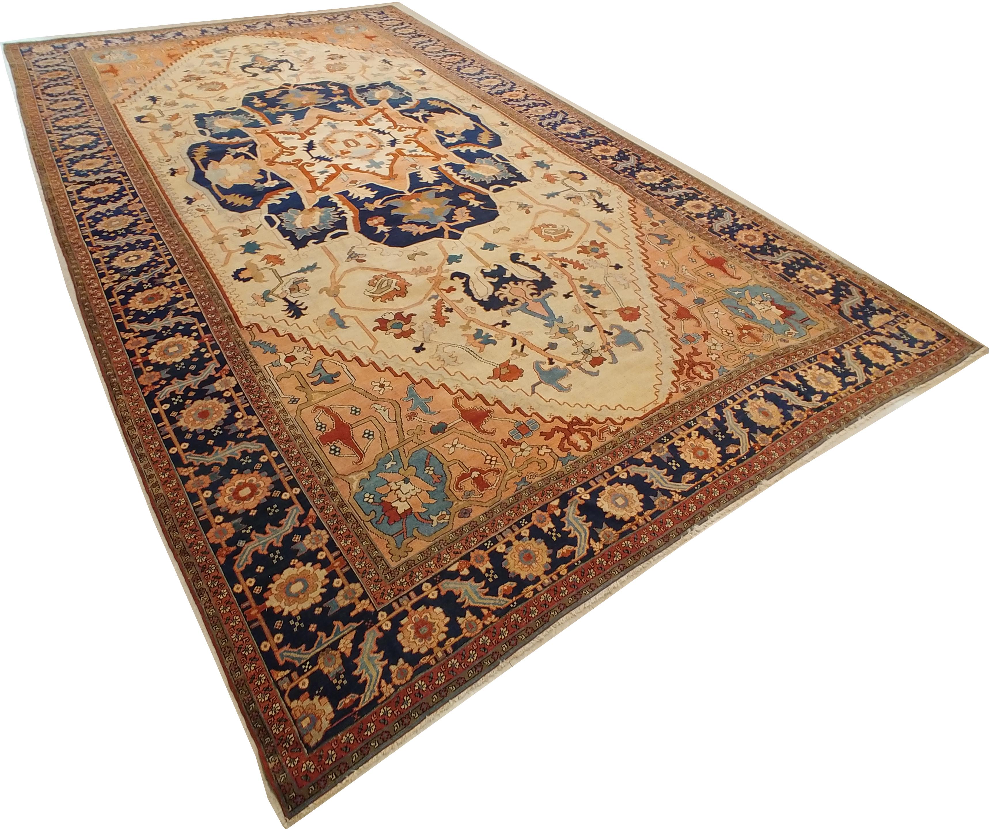 Antique Persian Serapi Carpet, Handmade Wool Oriental Rug, Ivory and Light Blue For Sale 5