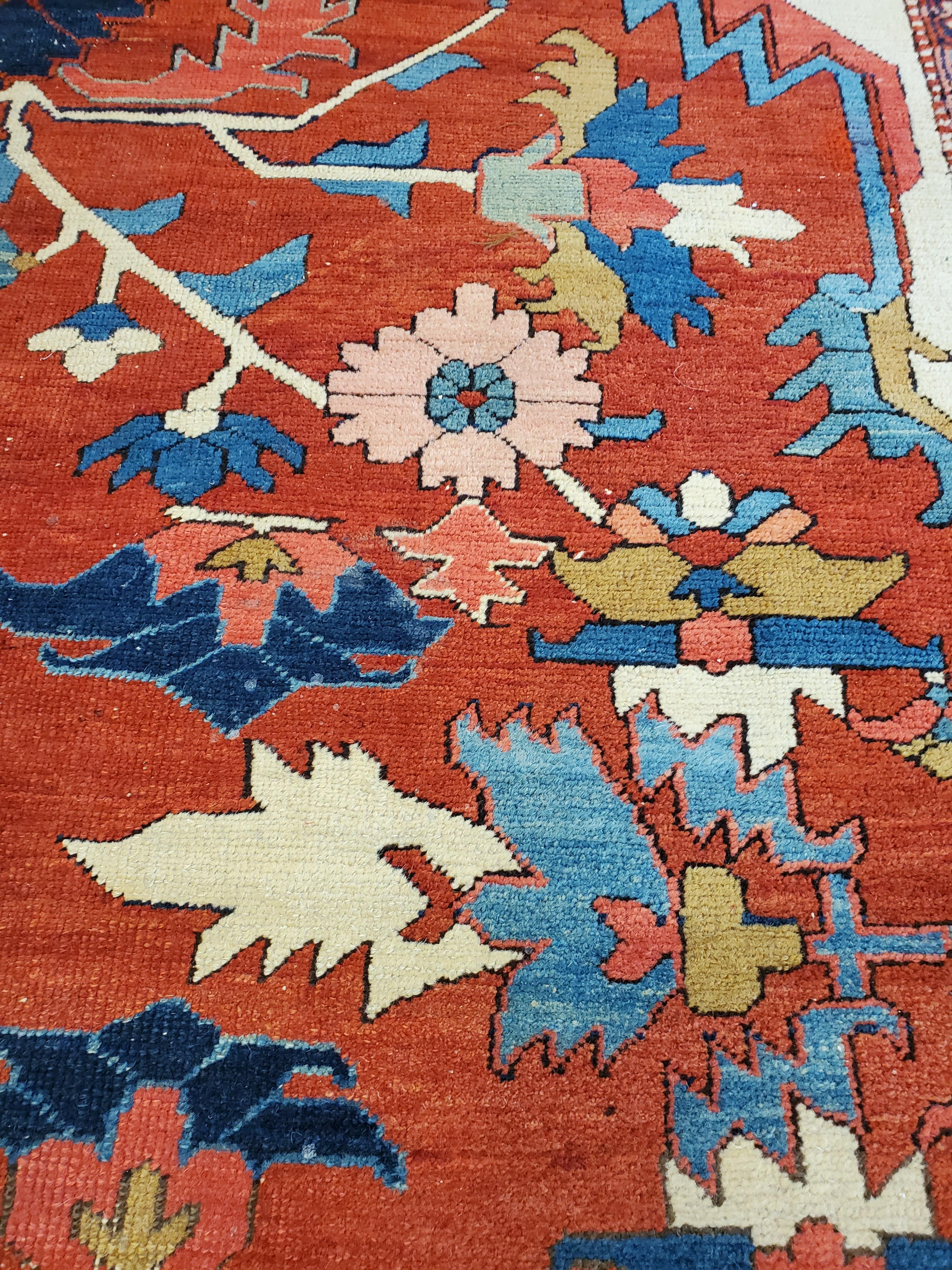 Antique Persian Serapi Carpet, Handmade Wool Oriental Rug Ivory, Rust For Sale 6