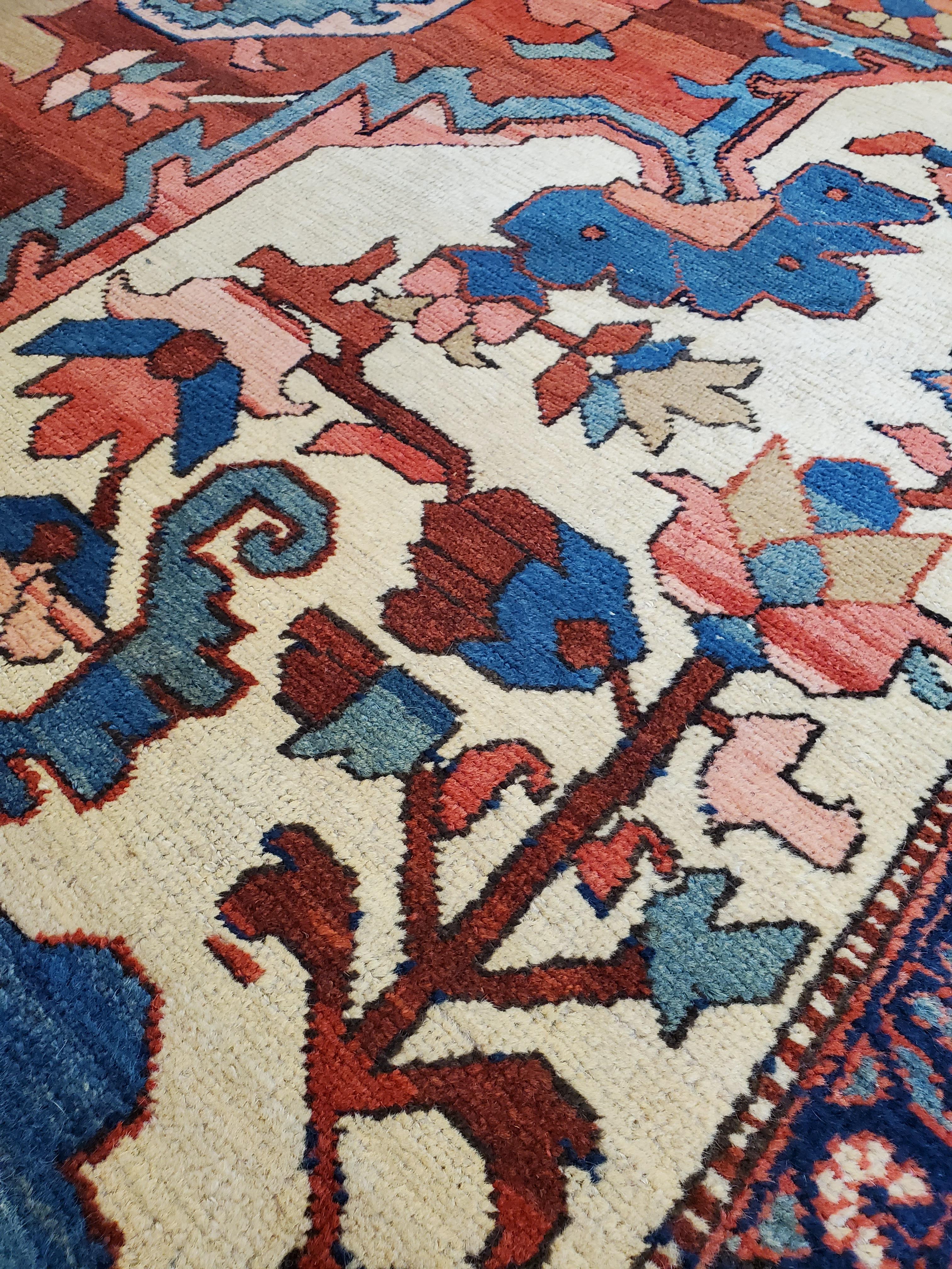 Antique Persian Serapi Carpet, Handmade Wool Oriental Rug Ivory, Rust For Sale 9