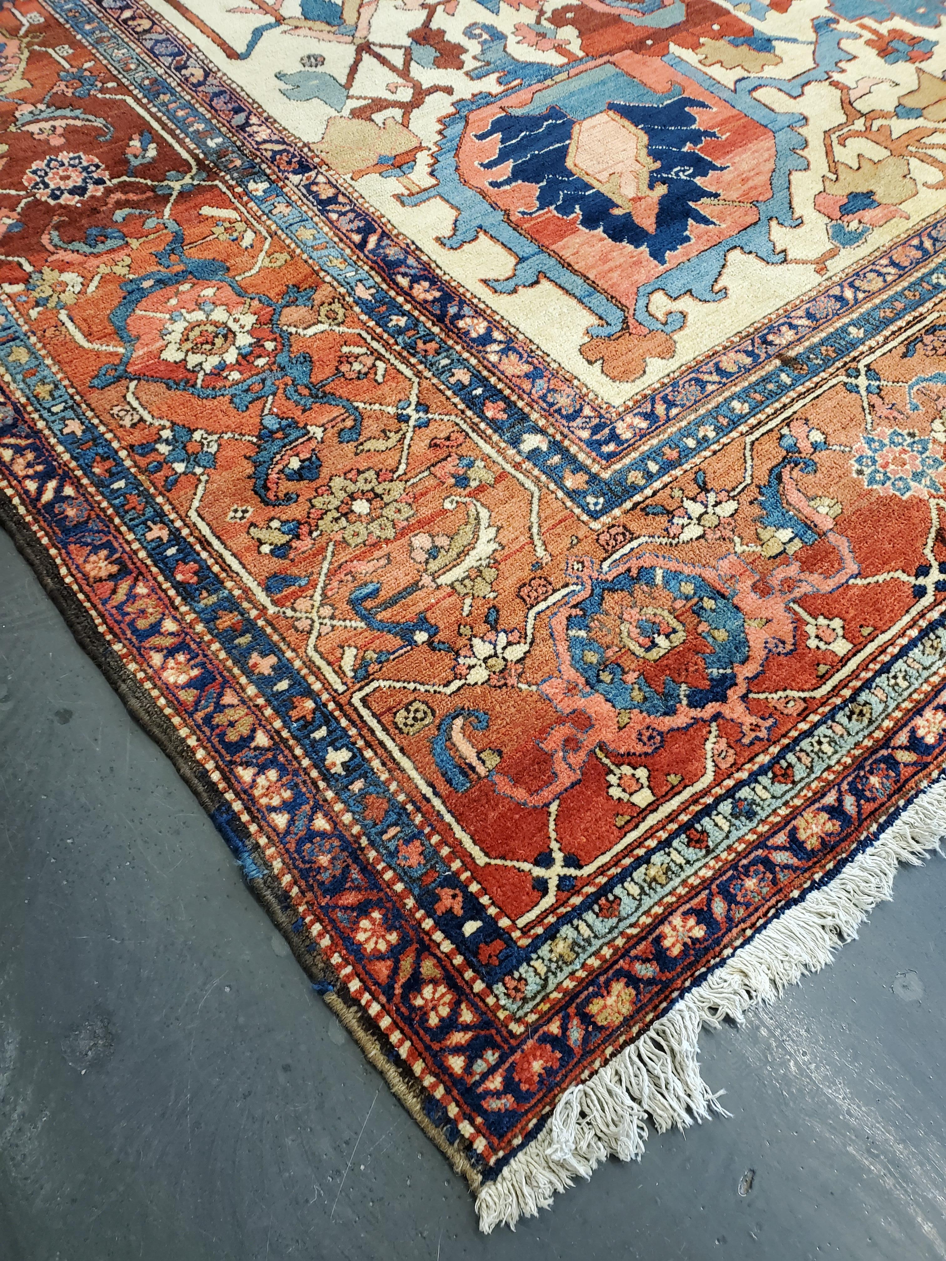 Antique Persian Serapi Carpet, Handmade Wool Oriental Rug Ivory, Rust For Sale 12