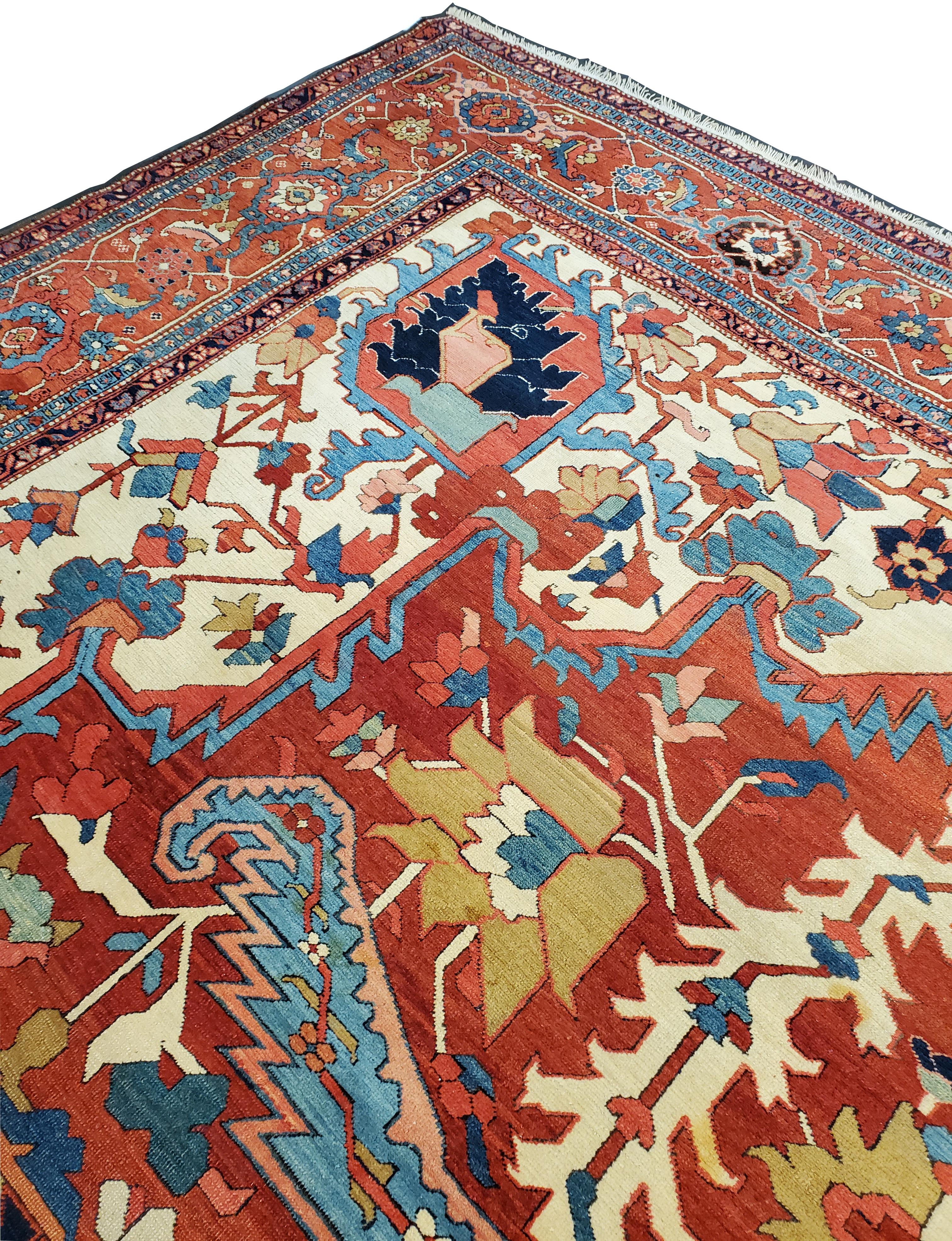 Antique Persian Serapi Carpet, Handmade Wool Oriental Rug Ivory, Rust For Sale 14