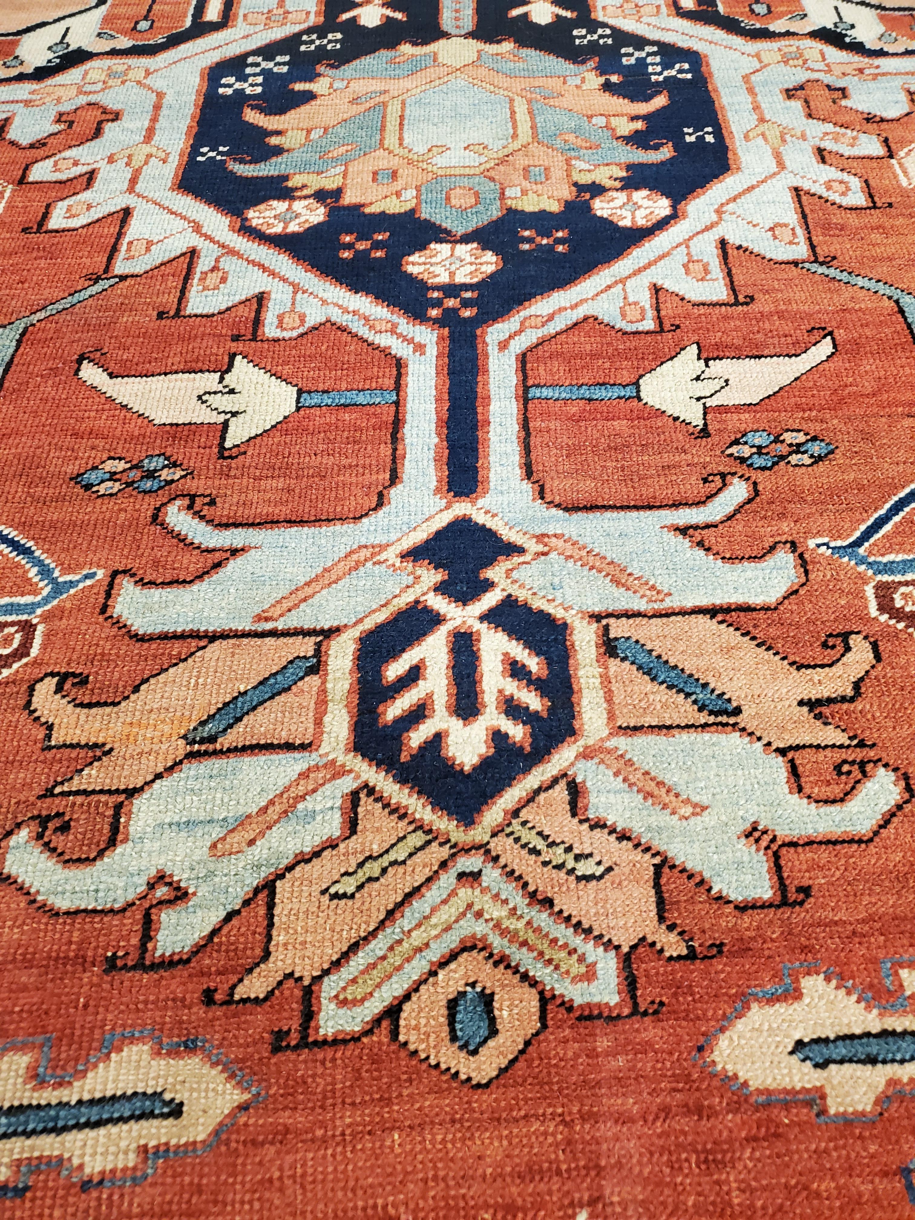 Antique Persian Serapi Carpet, Handmade Wool Oriental Rug Ivory, Rust Light Blue For Sale 5