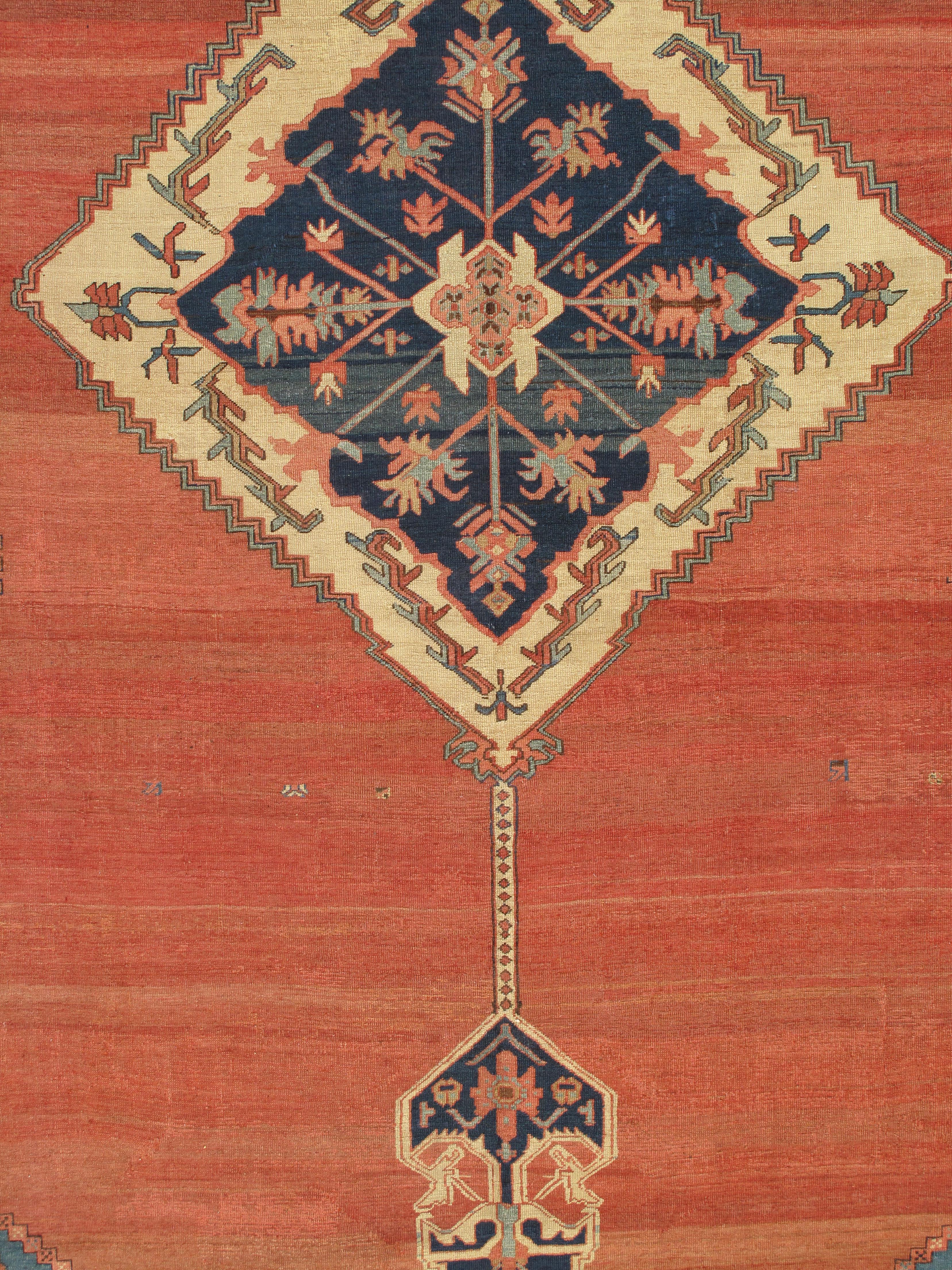 Tapis persan Serapi ancien, tapis oriental en laine fait à la main, ivoire rouille clair bleu clair en vente 4