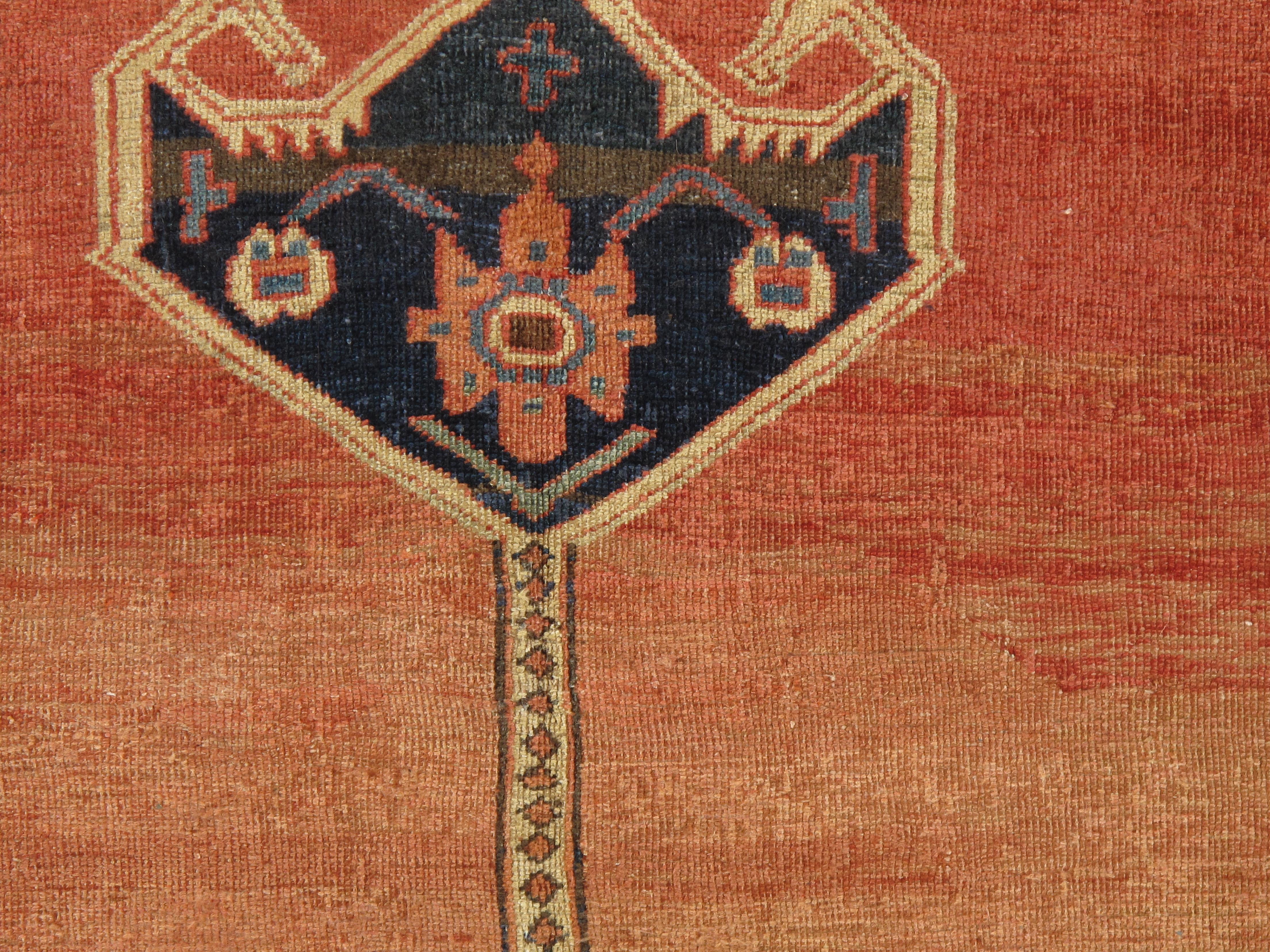 Bakshaish Tapis persan Serapi ancien, tapis oriental en laine fait à la main, ivoire rouille clair bleu clair en vente