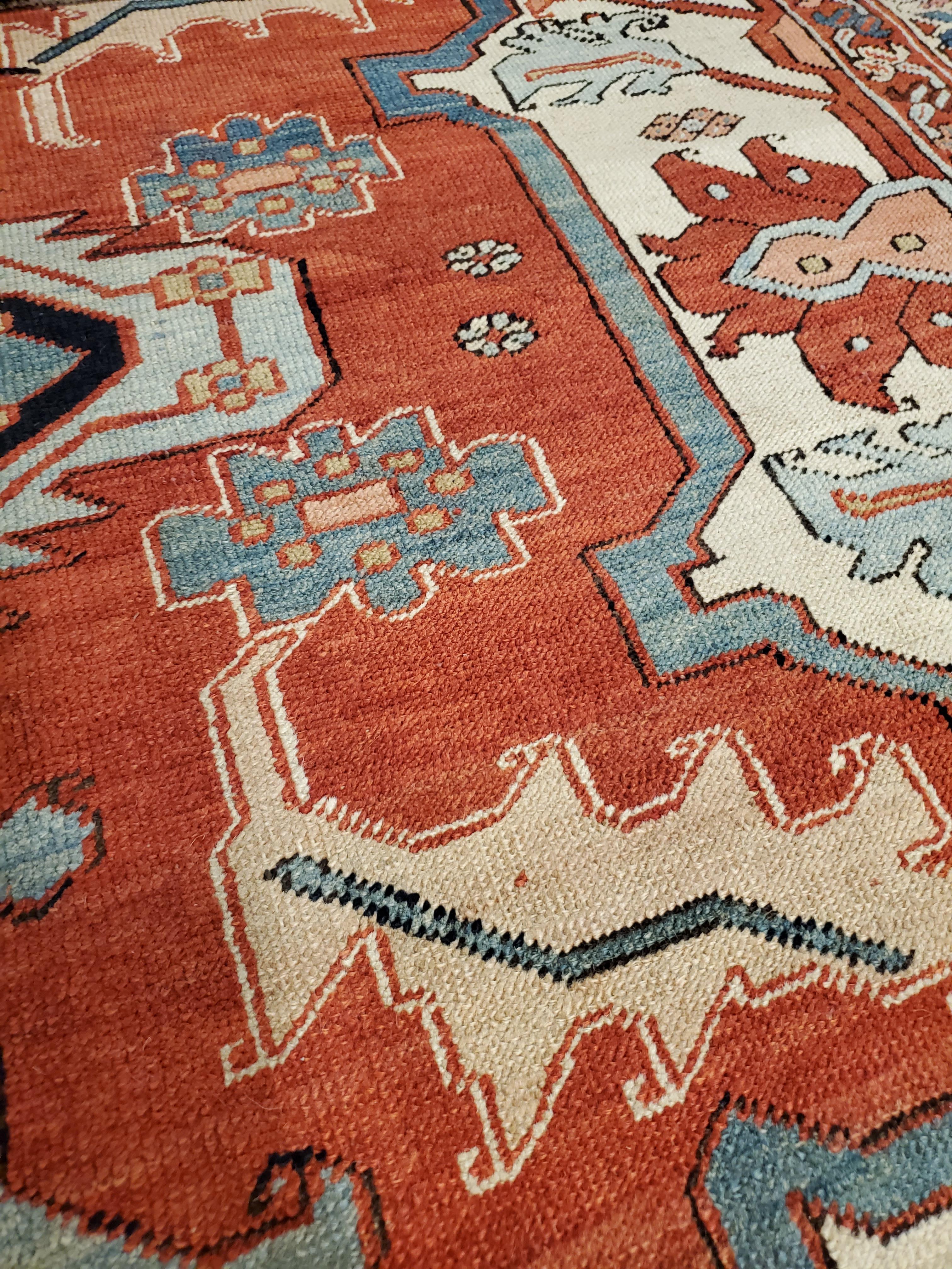 Antique Persian Serapi Carpet, Handmade Wool Oriental Rug Ivory, Rust Light Blue For Sale 1