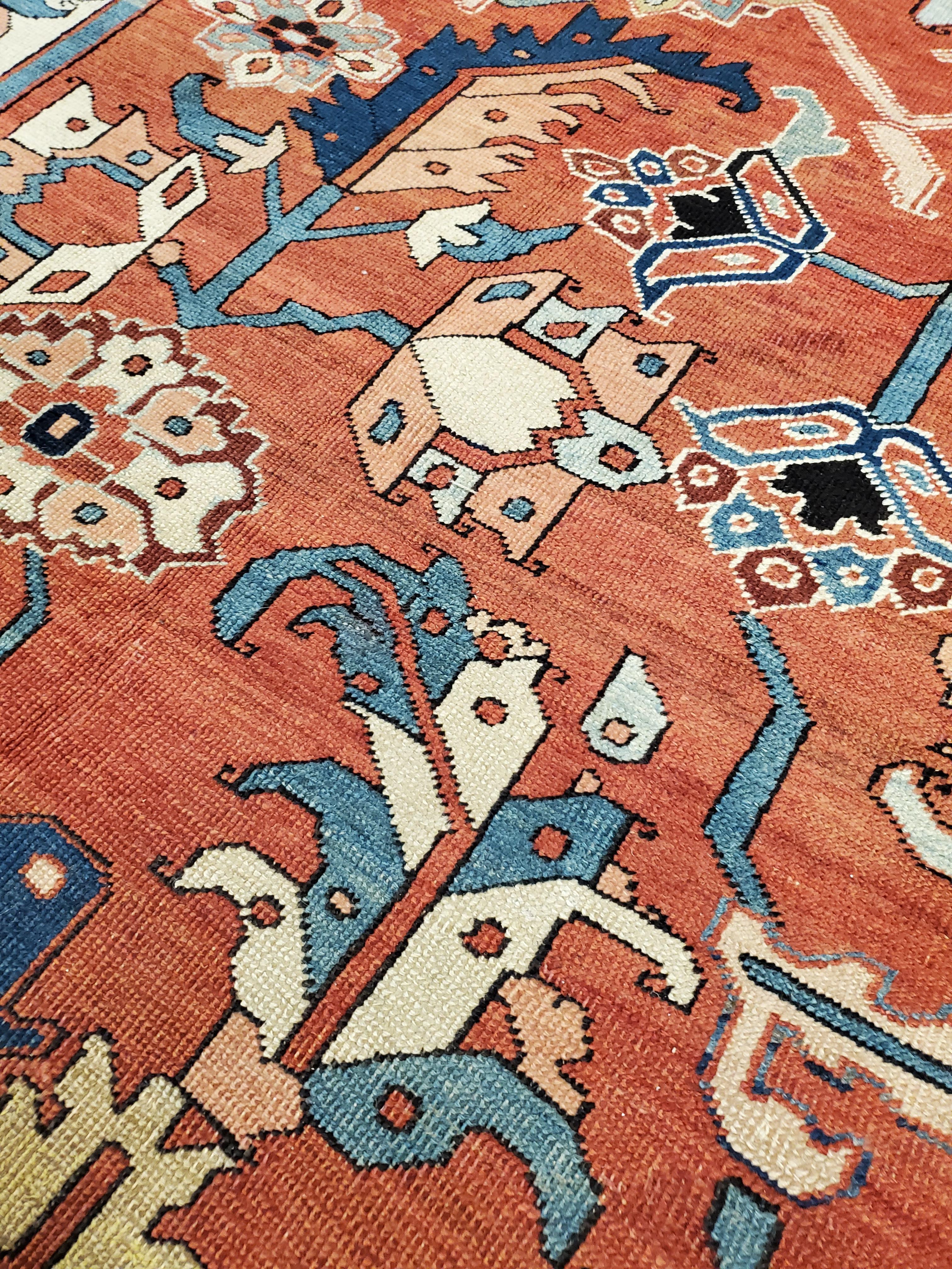 Antique Persian Serapi Carpet, Handmade Wool Oriental Rug Ivory, Rust Light Blue For Sale 4